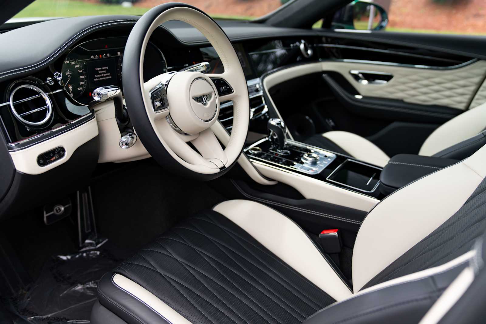 used 2023 Bentley Flying Spur car