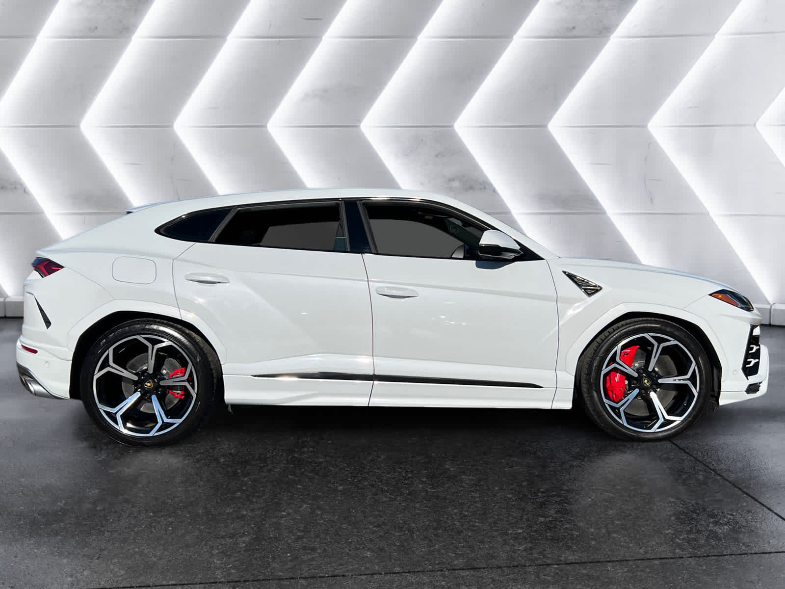 used 2020 Lamborghini Urus car, priced at $194,998