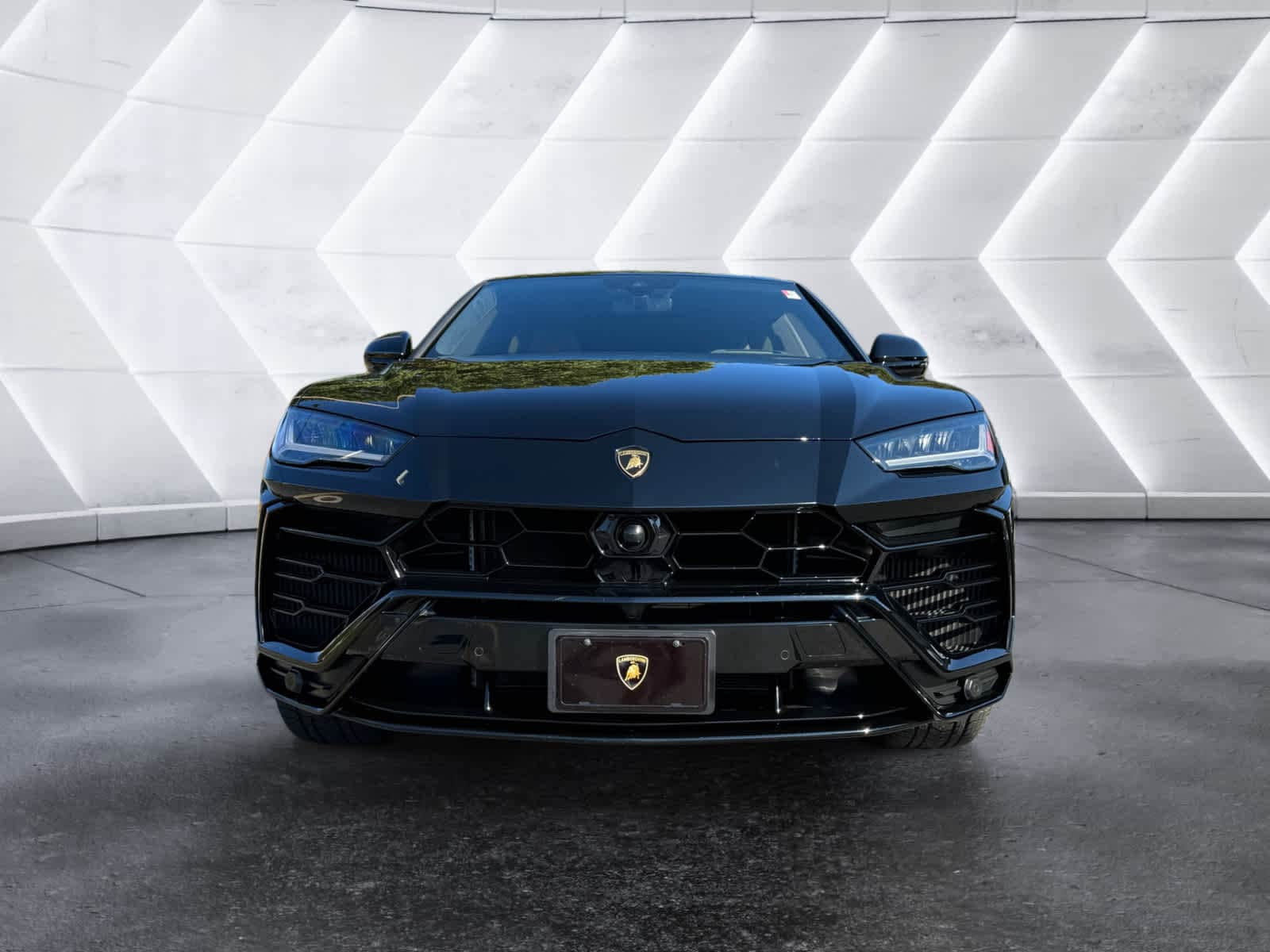 used 2021 Lamborghini Urus car, priced at $216,298