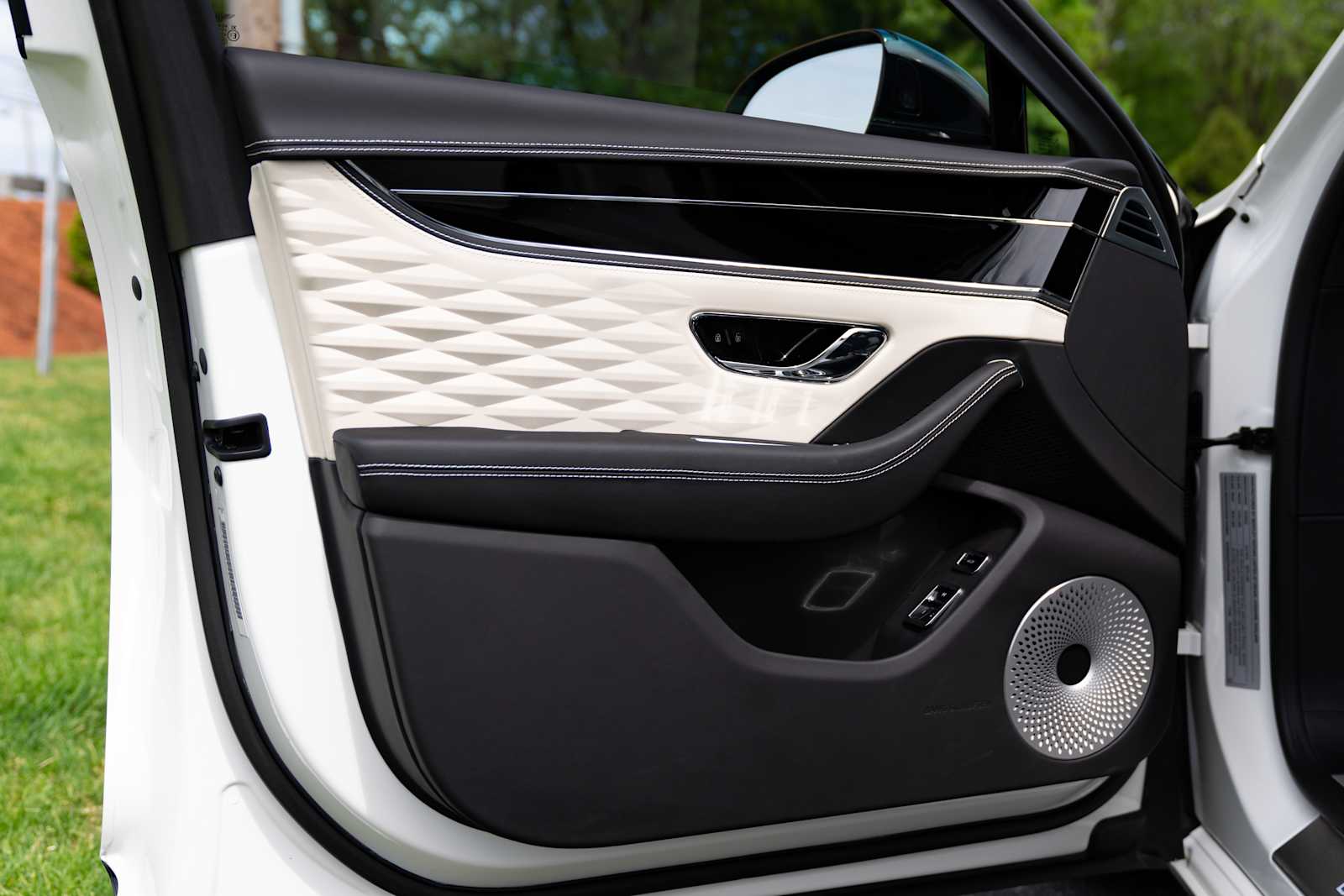 used 2023 Bentley Flying Spur car
