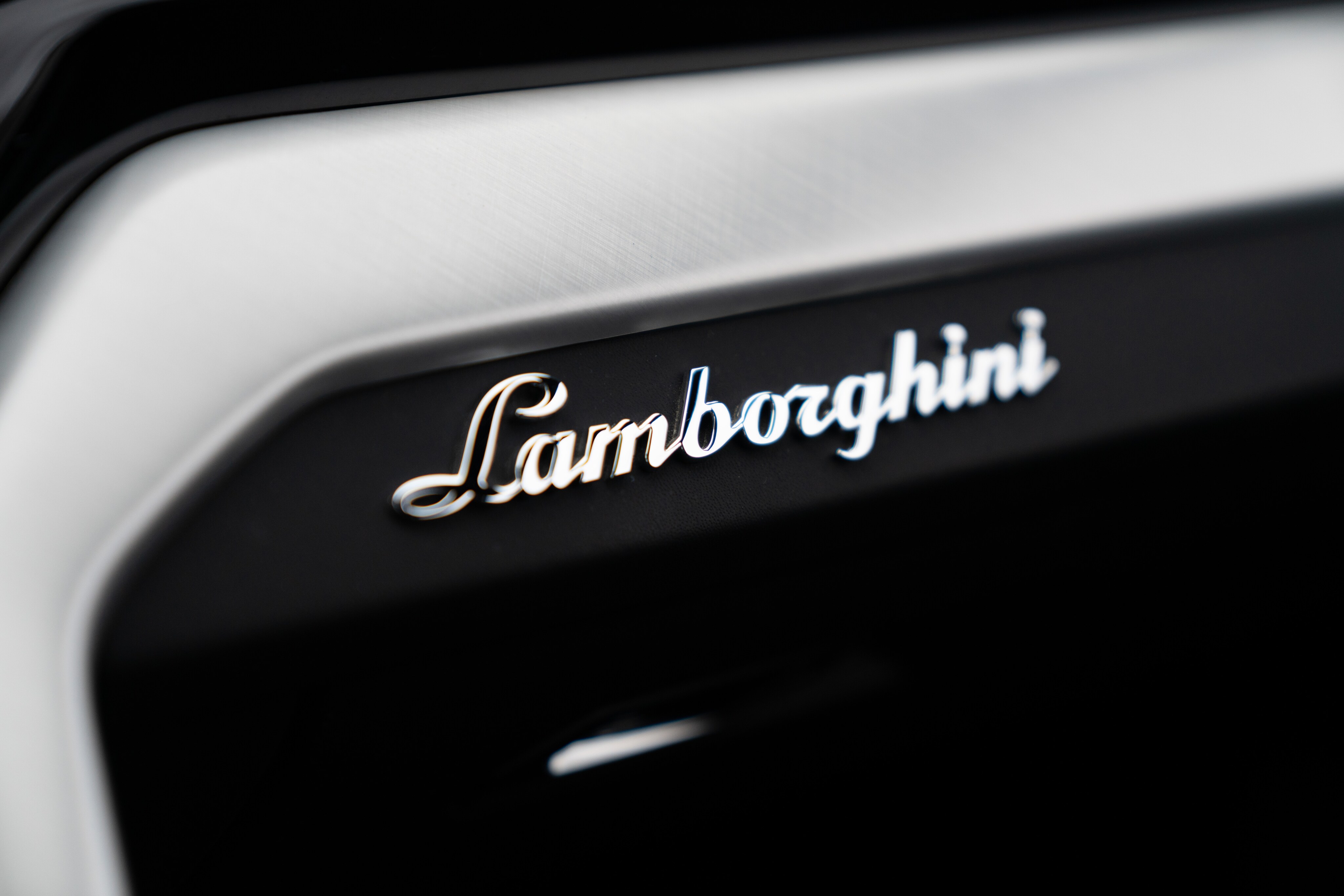 used 2020 Lamborghini Urus car, priced at $192,998