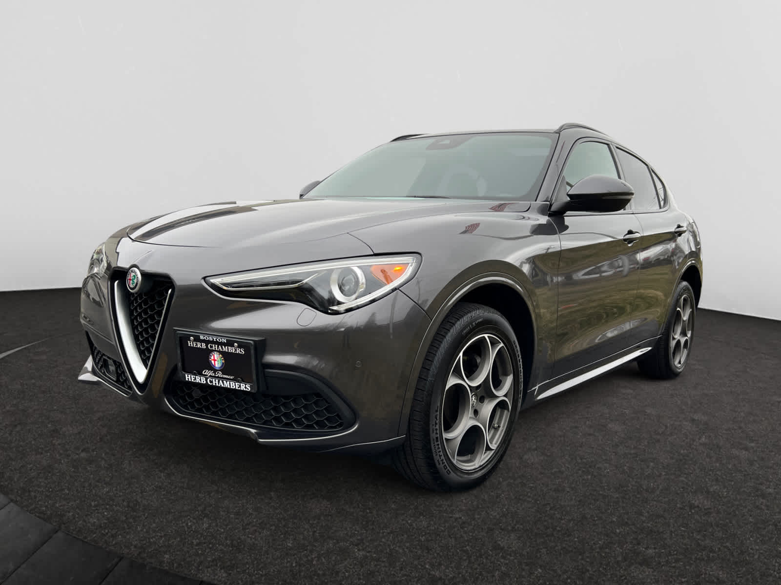 used 2022 Alfa Romeo Stelvio car, priced at $27,298