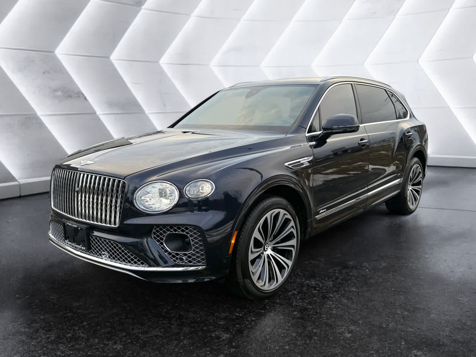 used 2023 Bentley Bentayga EWB car