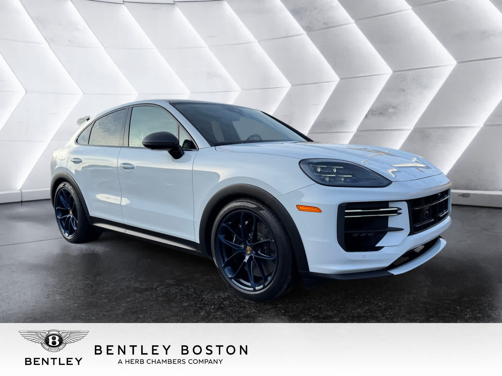 used 2024 Porsche Cayenne Coupe car, priced at $189,998