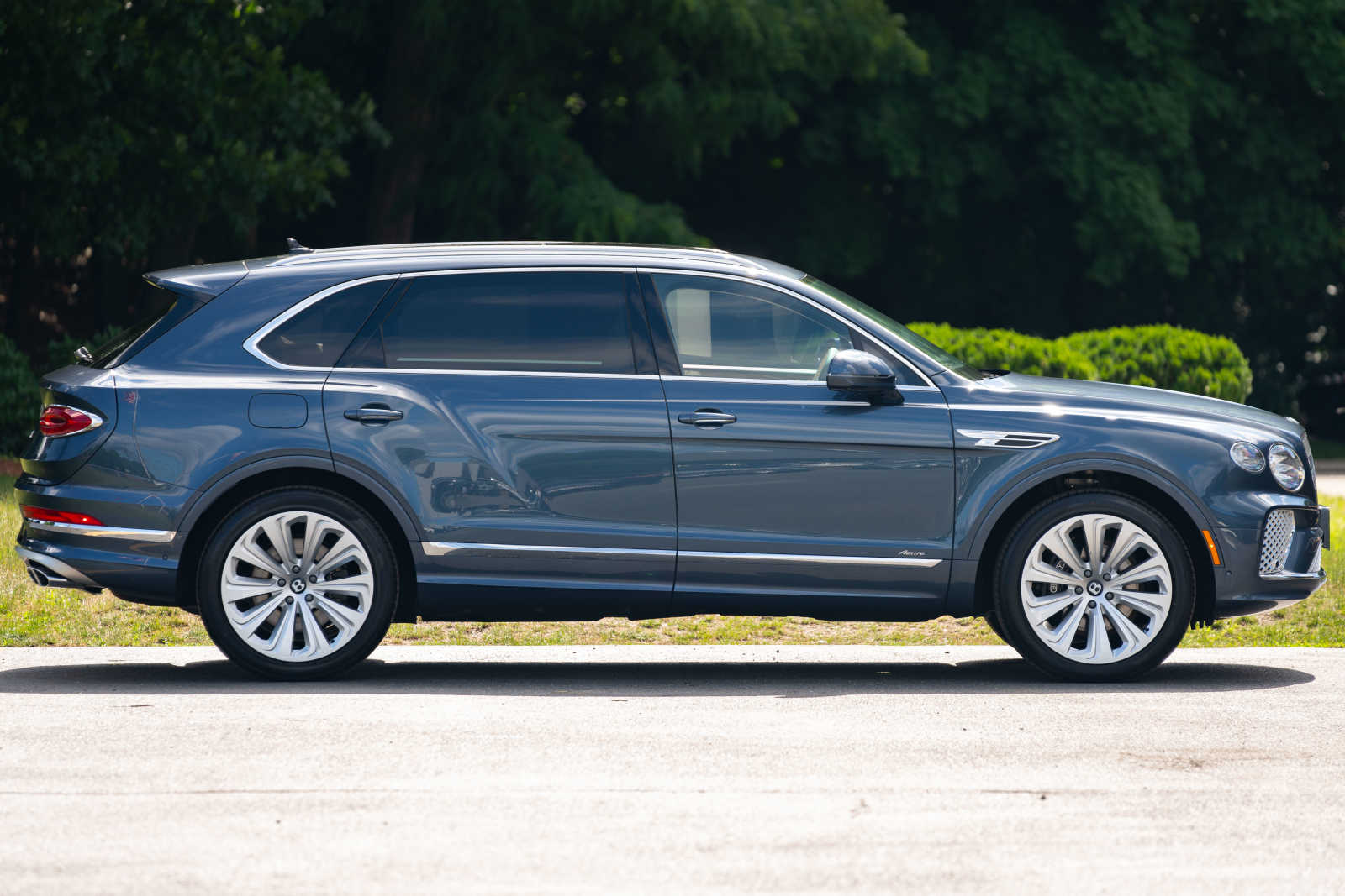 used 2024 Bentley Bentayga EWB car