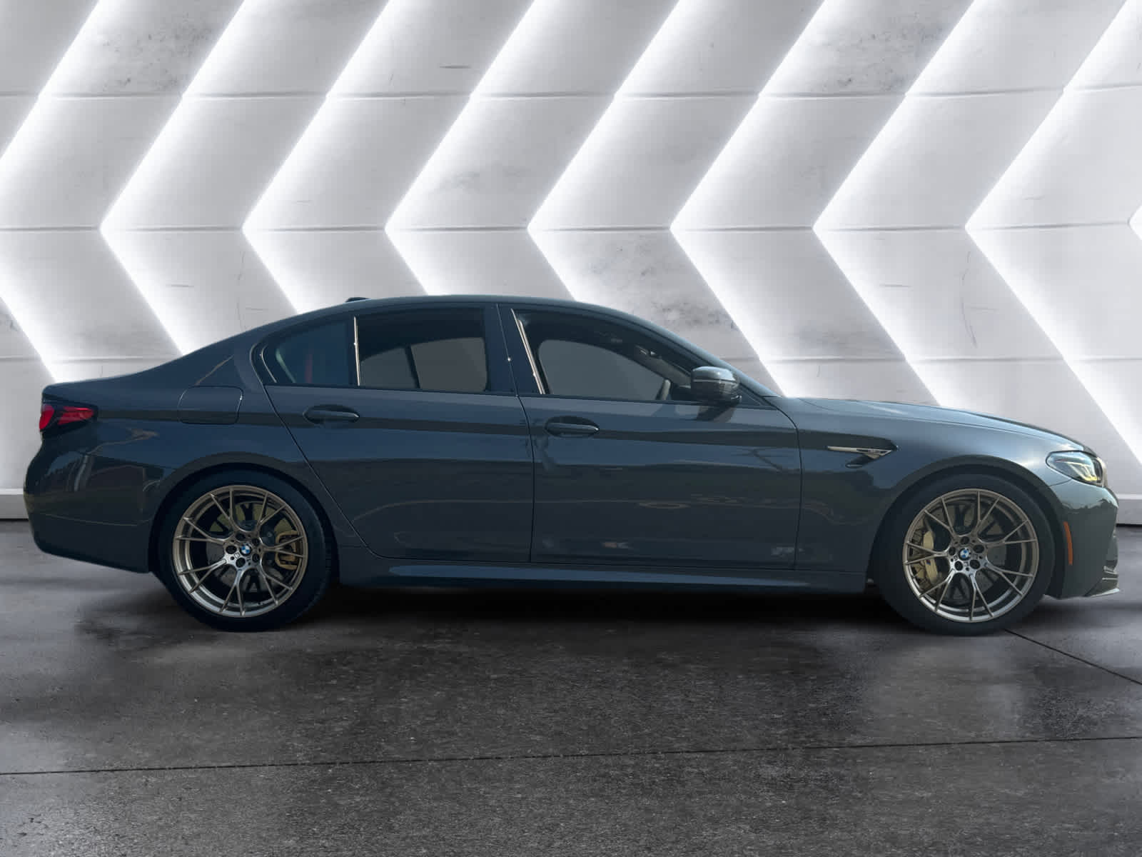 used 2022 BMW M5 car, priced at $137,998