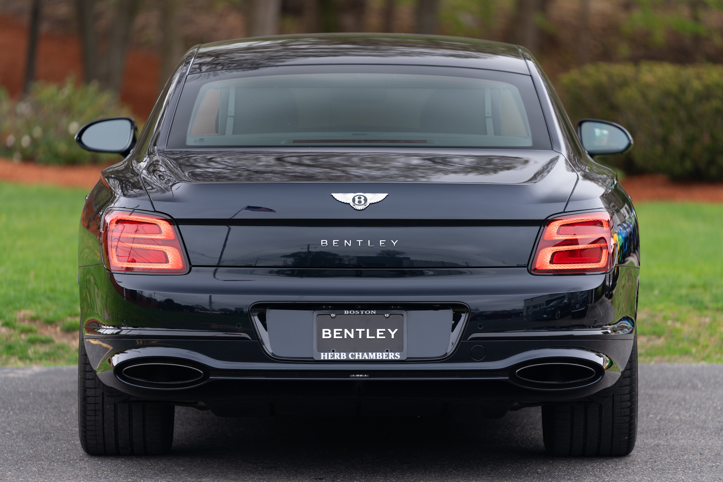 used 2023 Bentley Flying Spur car