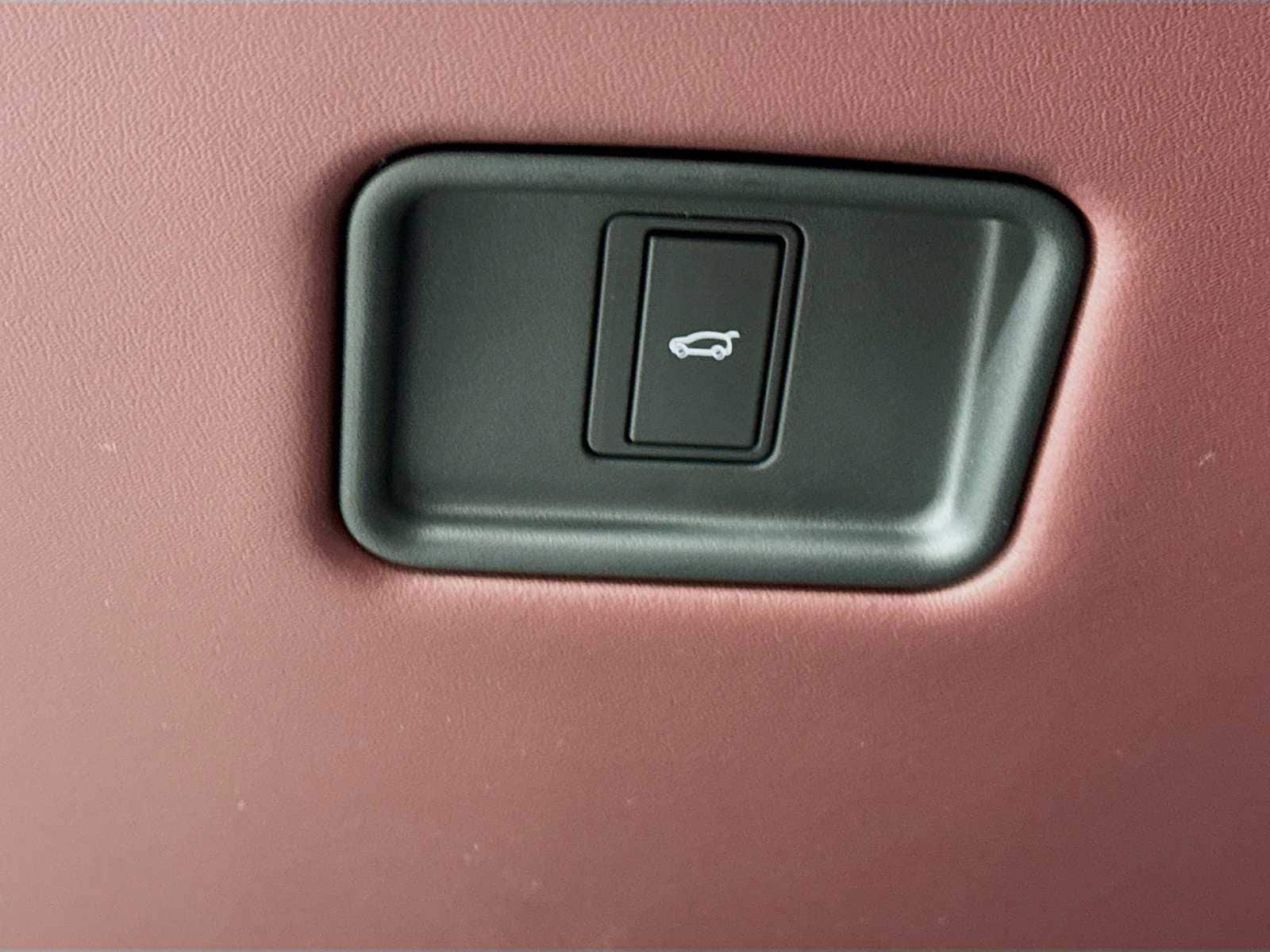 used 2024 Land Rover Range Rover car, priced at $149,998