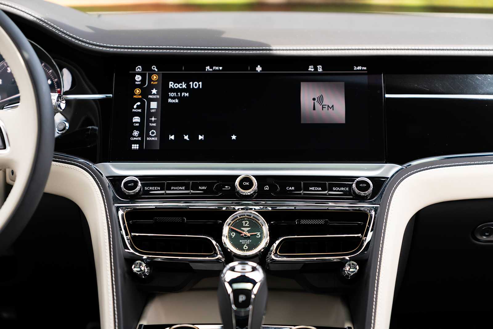 used 2023 Bentley Flying Spur car