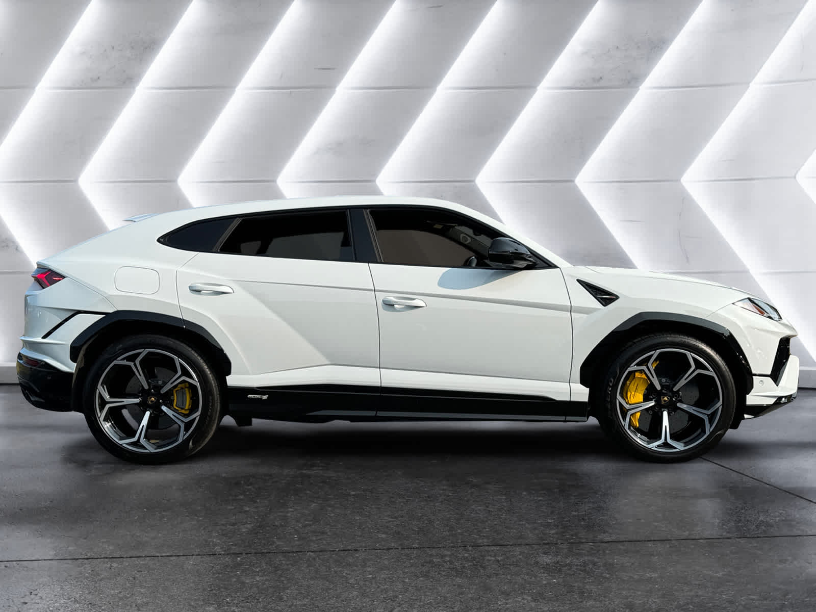 used 2023 Lamborghini Urus car, priced at $259,698