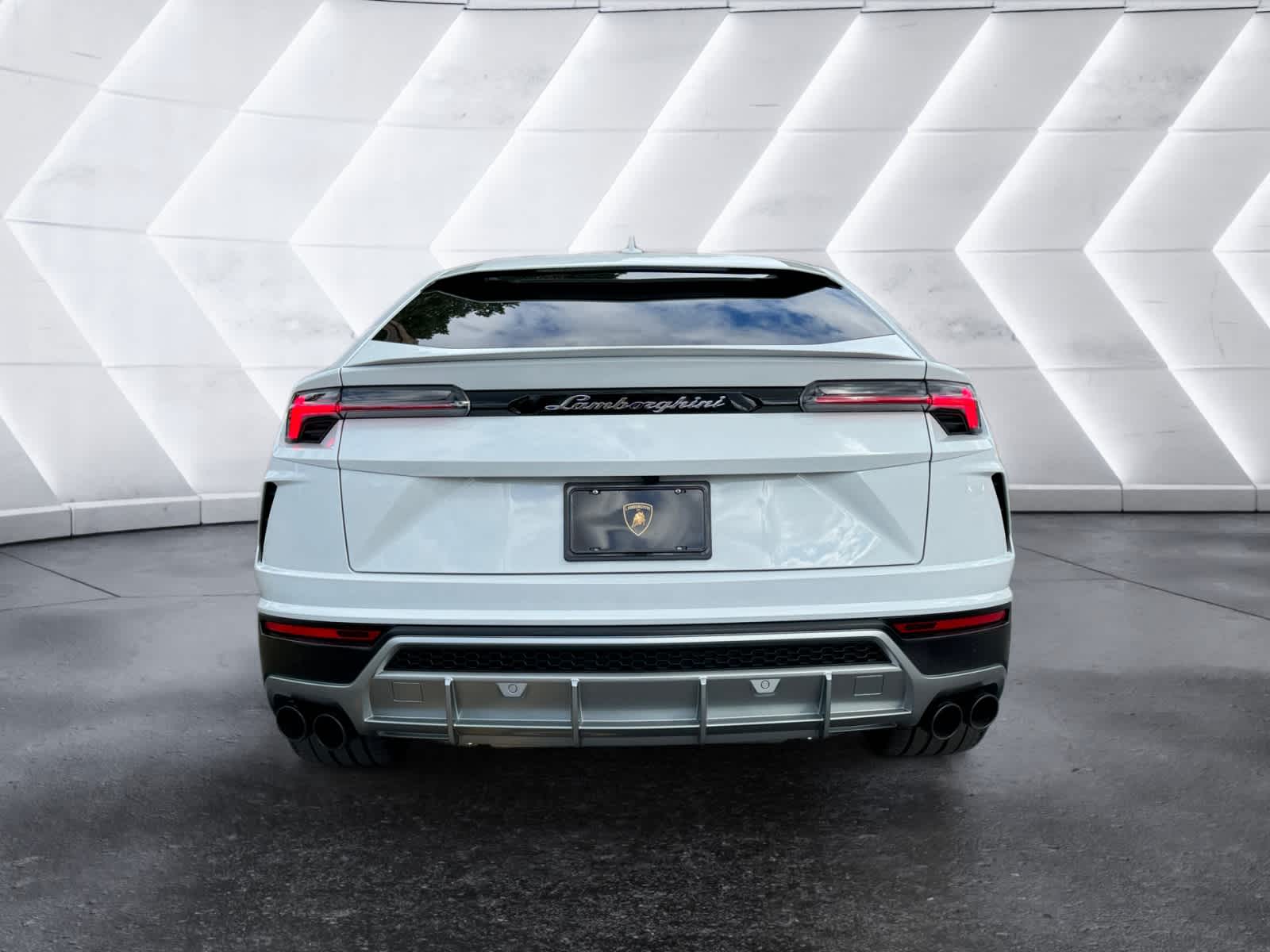 used 2022 Lamborghini Urus car, priced at $234,898