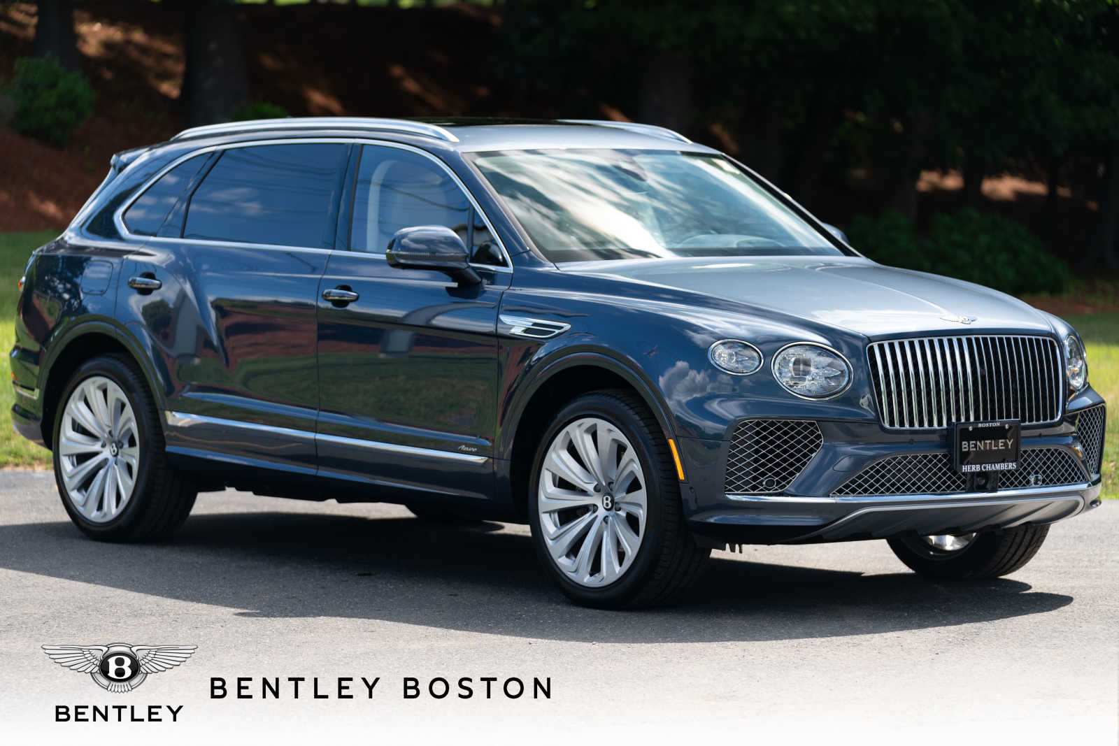 used 2024 Bentley Bentayga EWB car