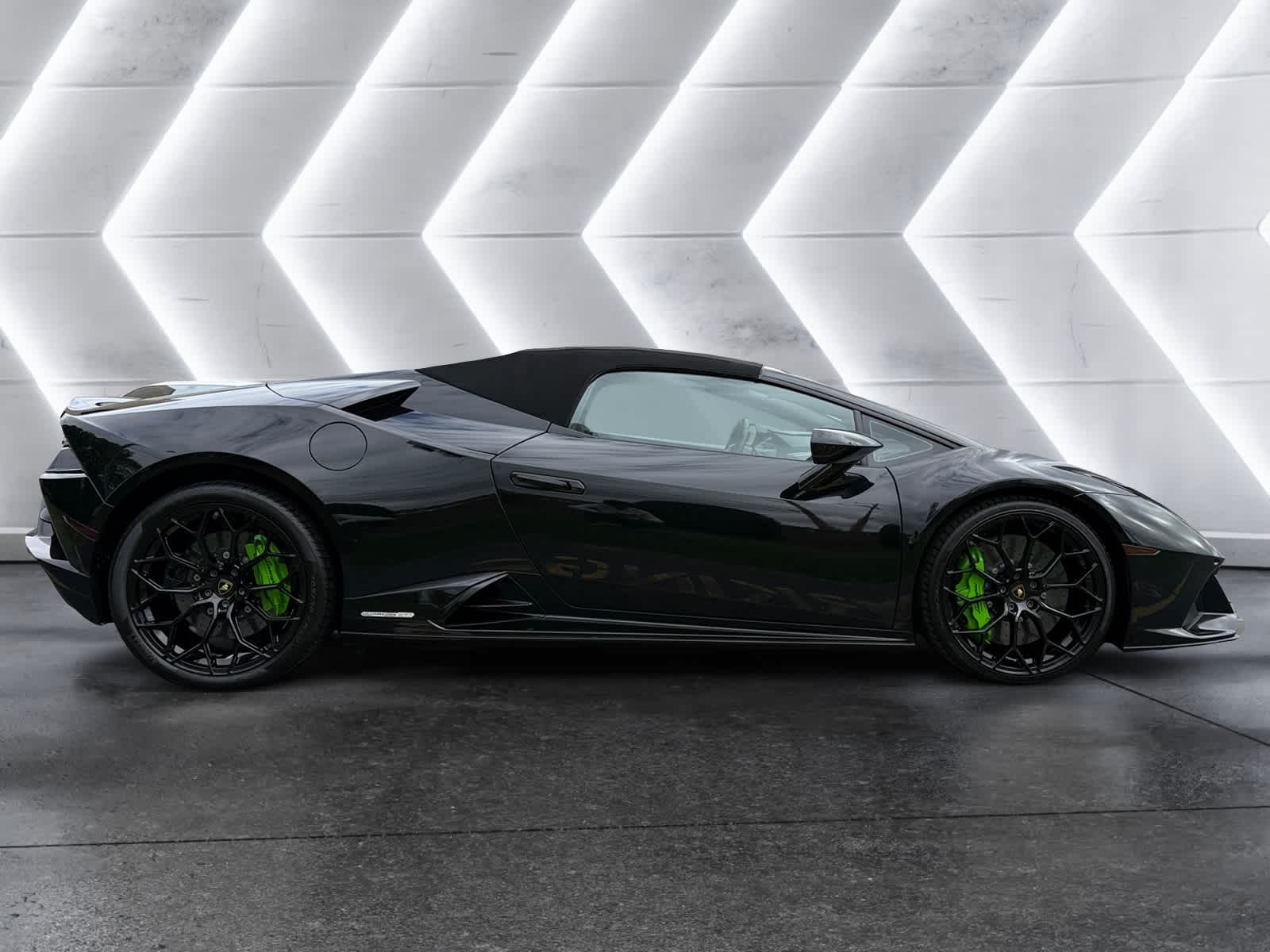 used 2020 Lamborghini Huracan EVO car, priced at $279,998