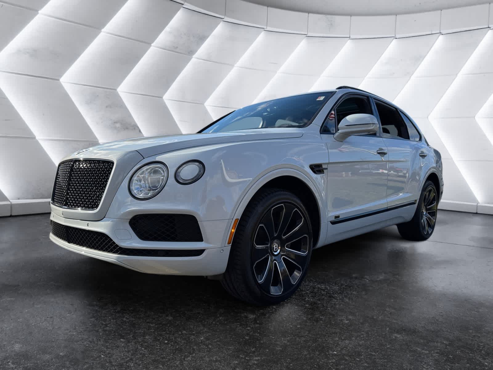 used 2020 Bentley Bentayga car