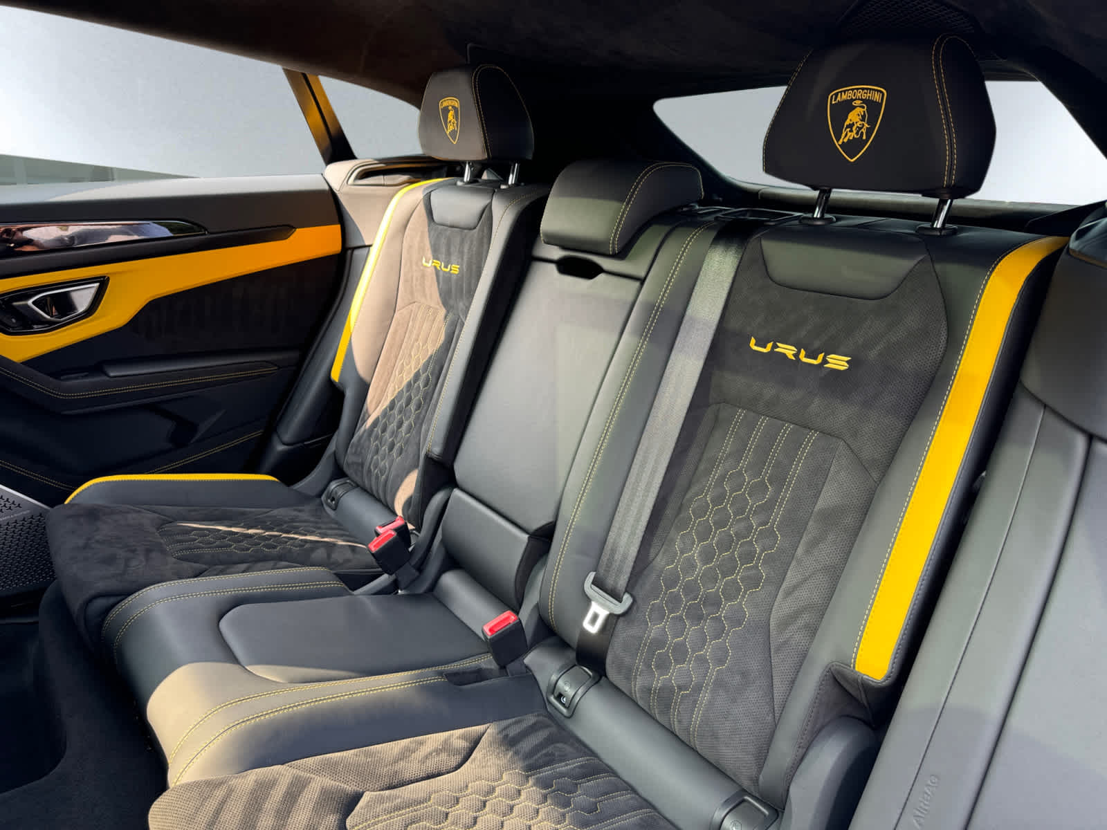 used 2023 Lamborghini Urus car, priced at $259,698