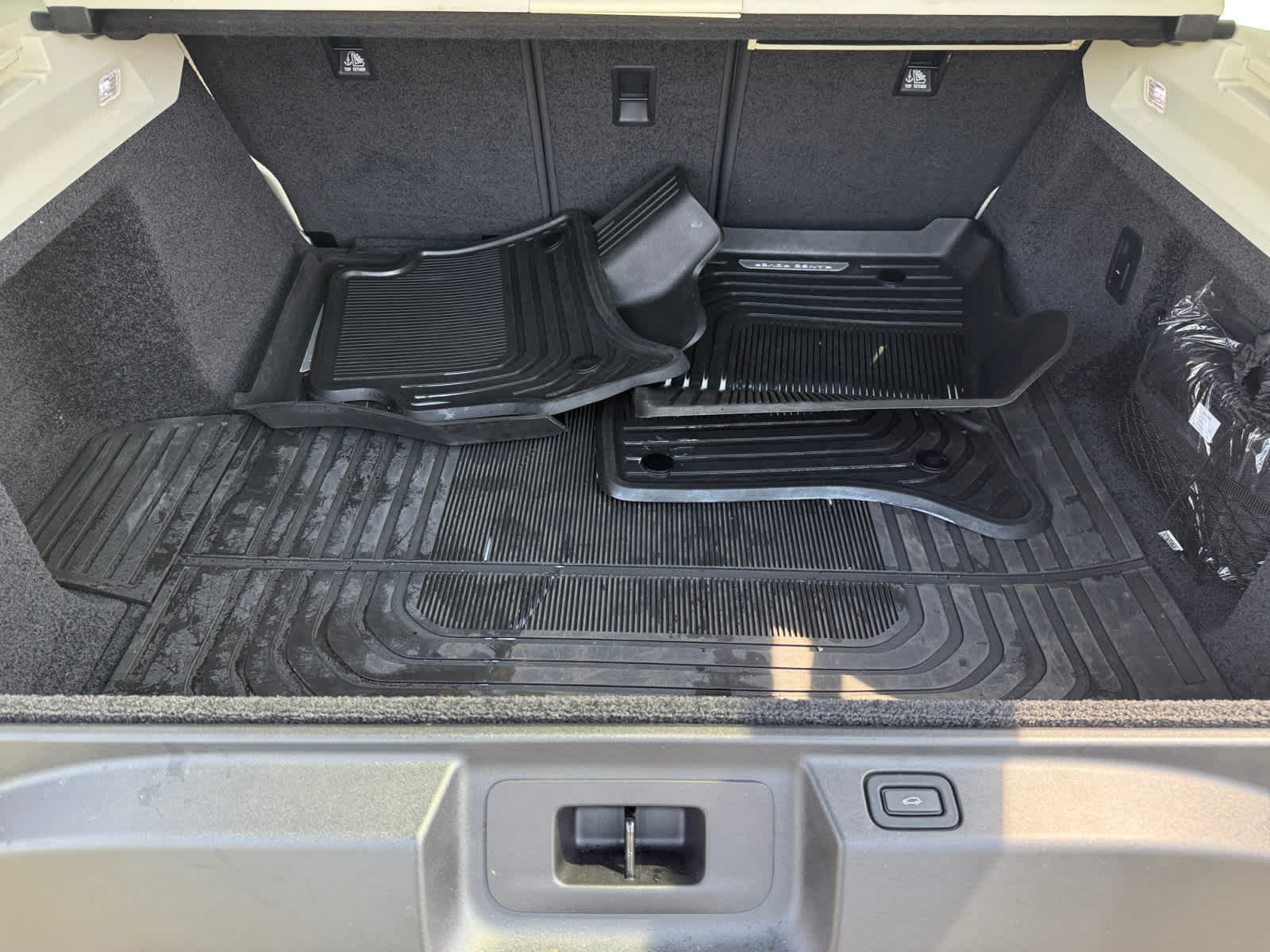 used 2023 Land Rover Range Rover car, priced at $107,798