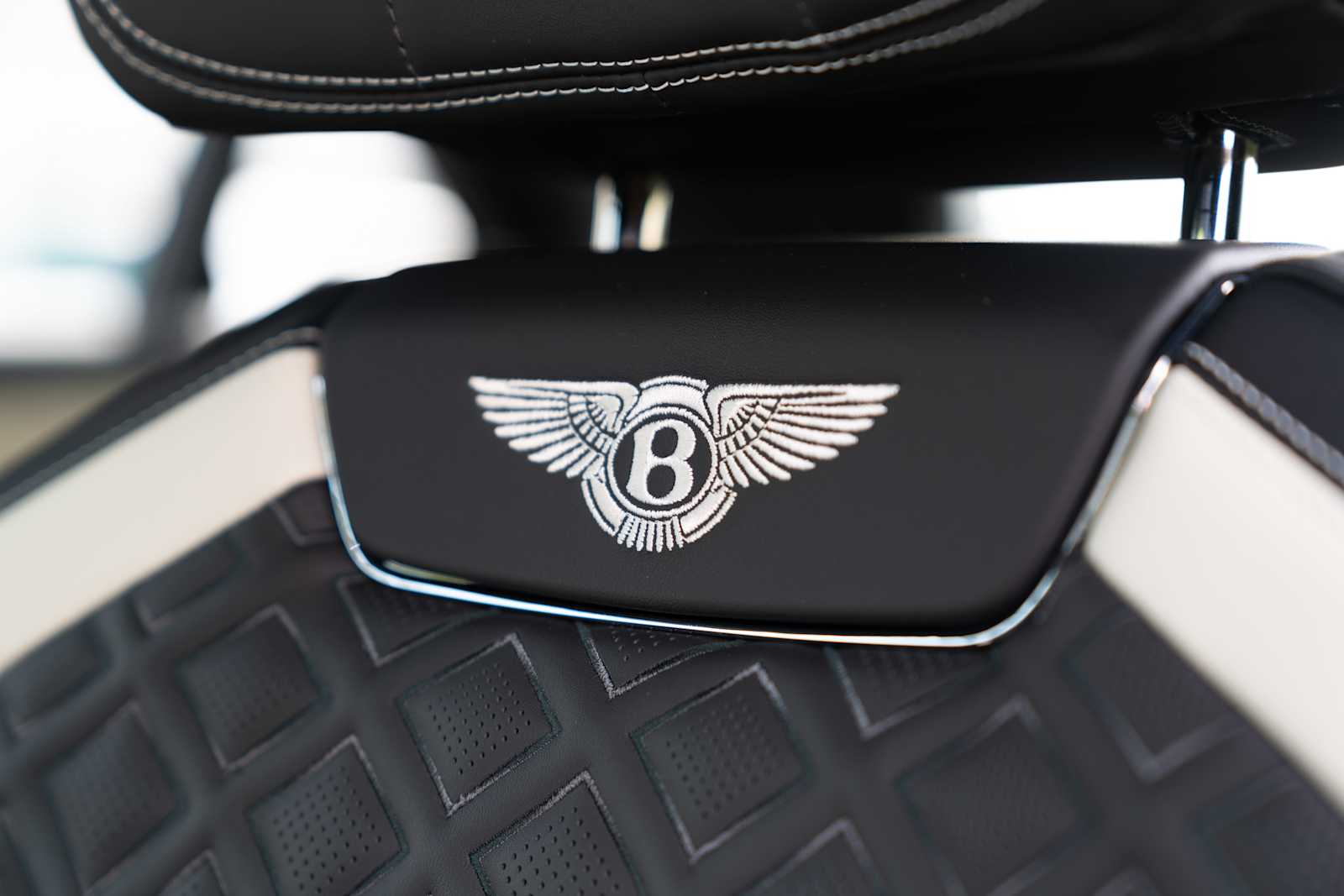 used 2023 Bentley Flying Spur car