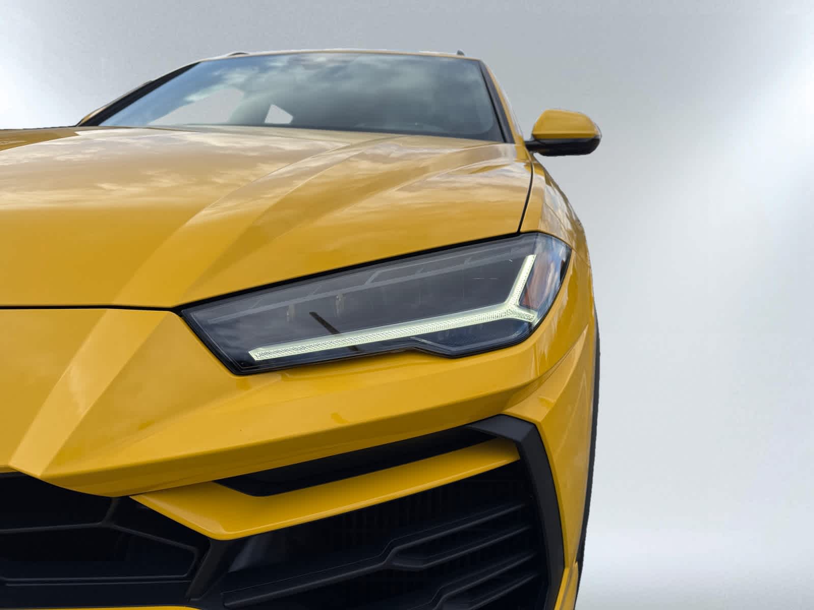 used 2022 Lamborghini Urus car, priced at $233,298