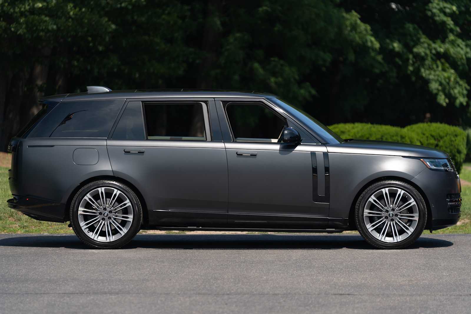 used 2023 Land Rover Range Rover car, priced at $106,998