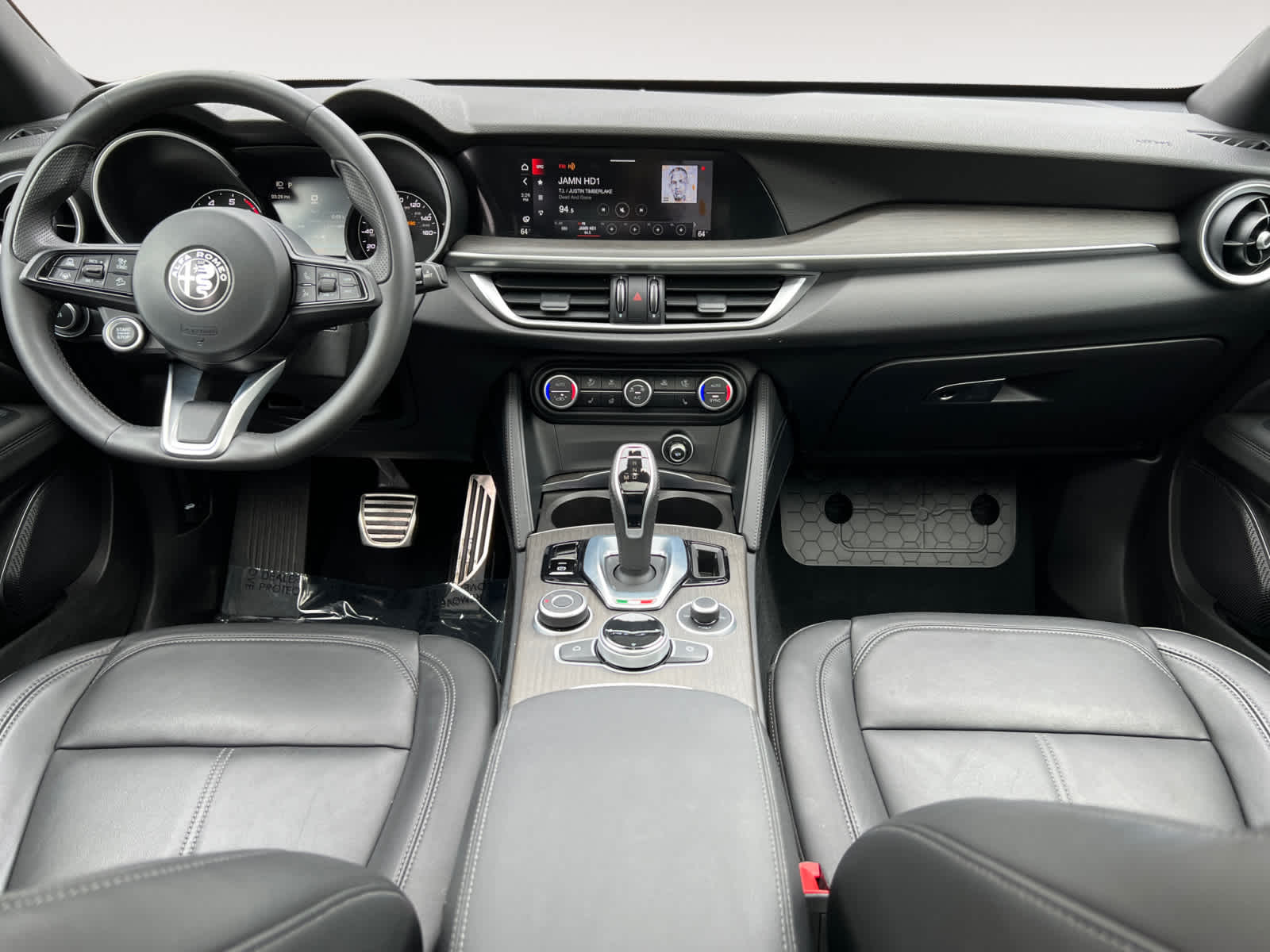 used 2022 Alfa Romeo Stelvio car, priced at $27,298