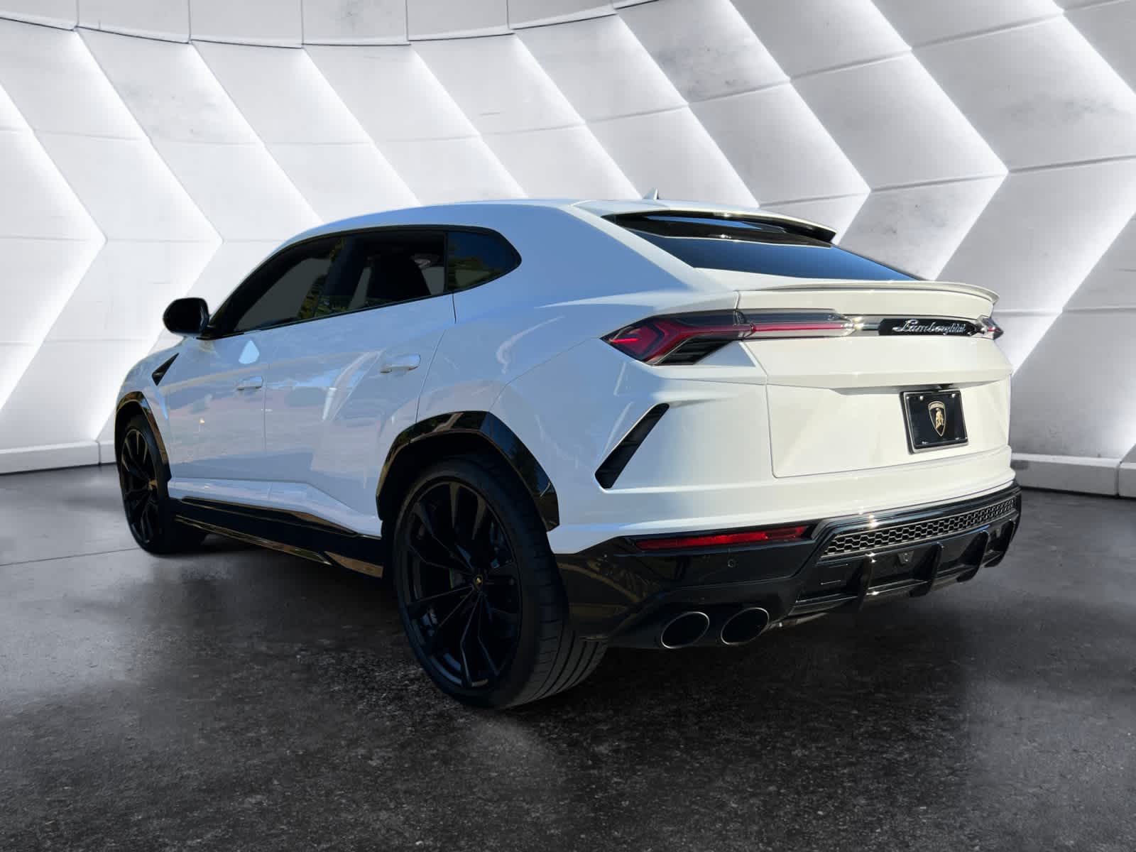 used 2022 Lamborghini Urus car, priced at $229,198