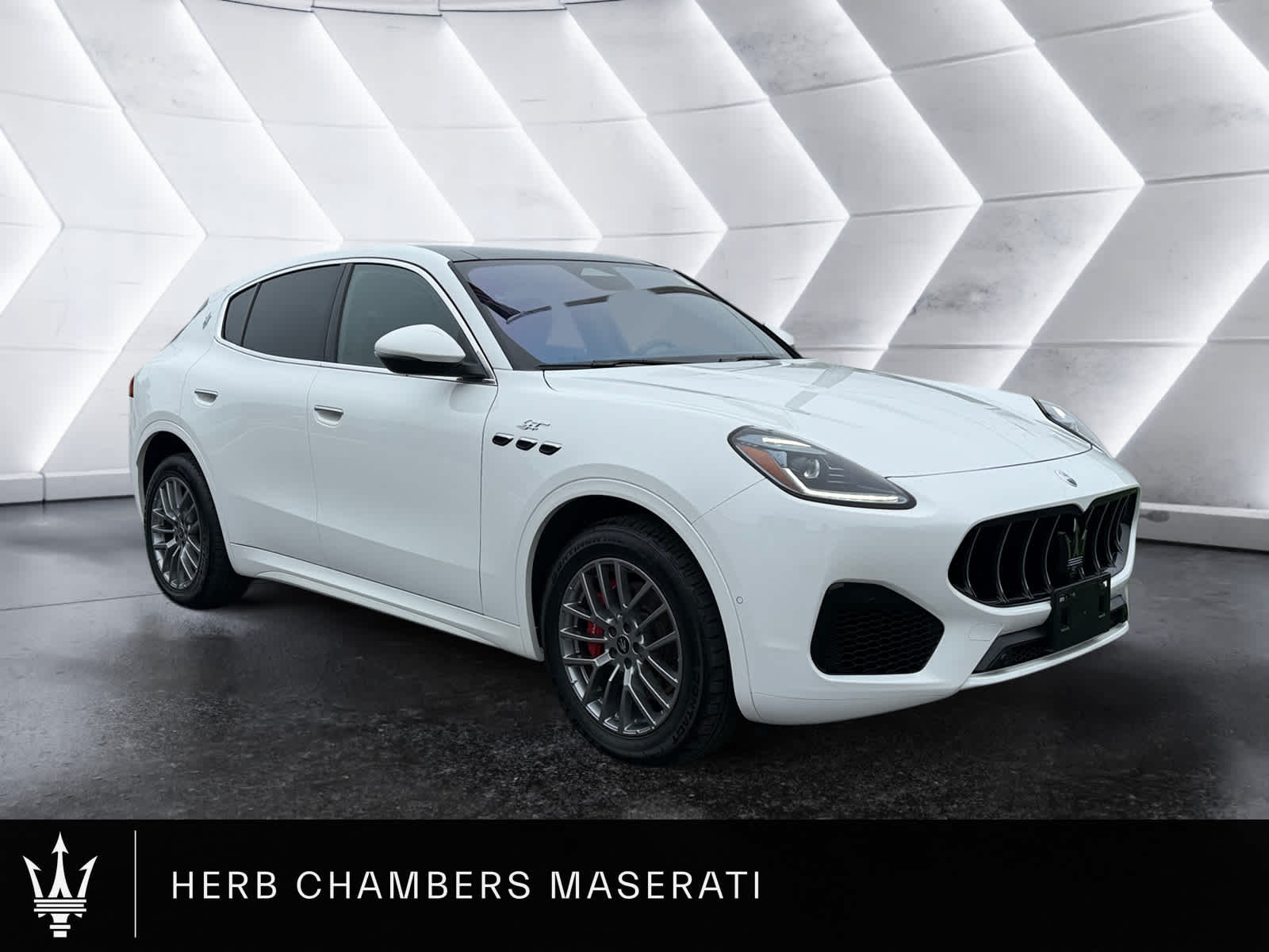 used 2024 Maserati Grecale car, priced at $54,998