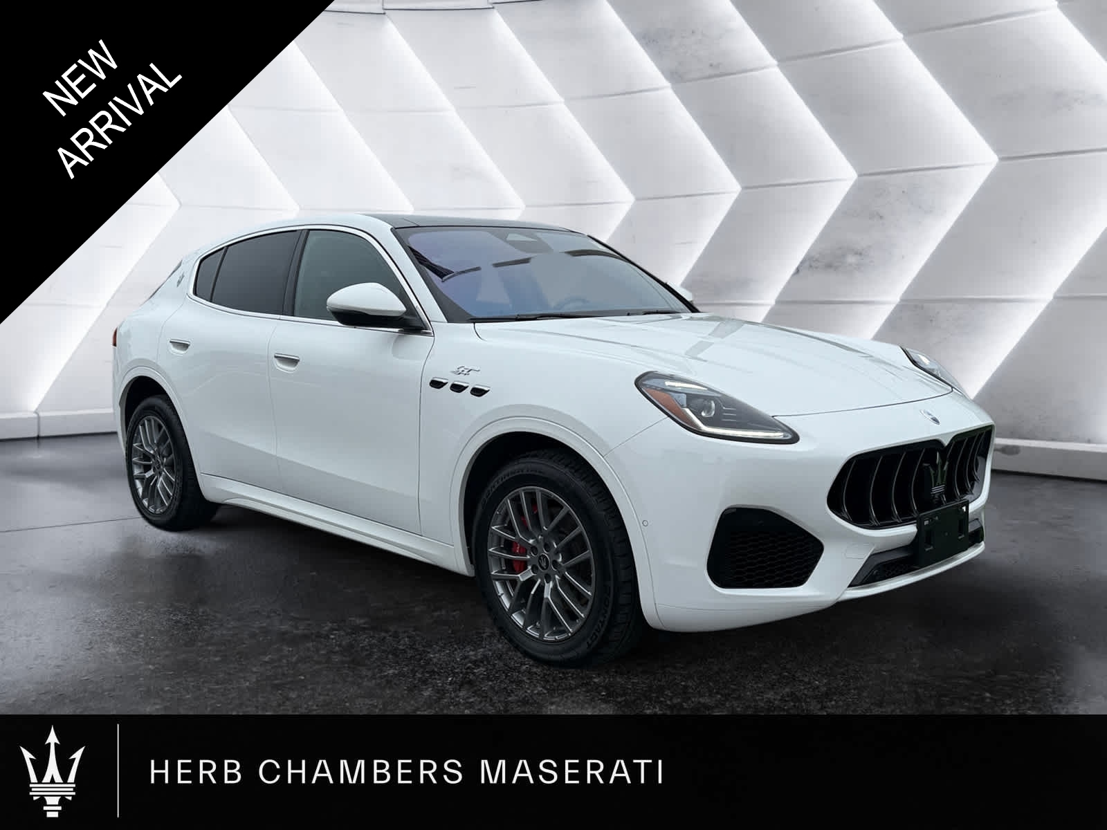 used 2024 Maserati Grecale car, priced at $54,998