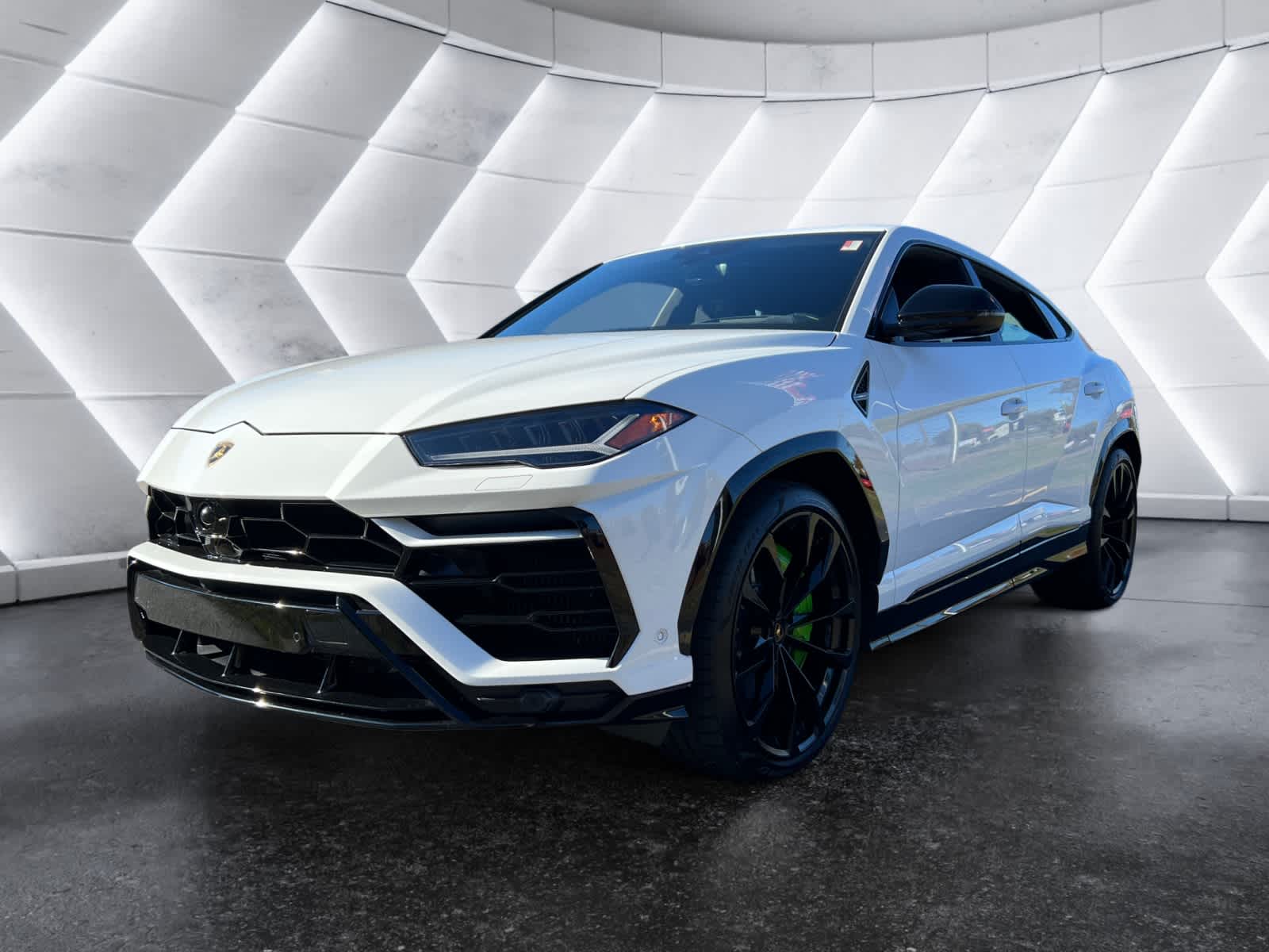 used 2022 Lamborghini Urus car, priced at $229,198