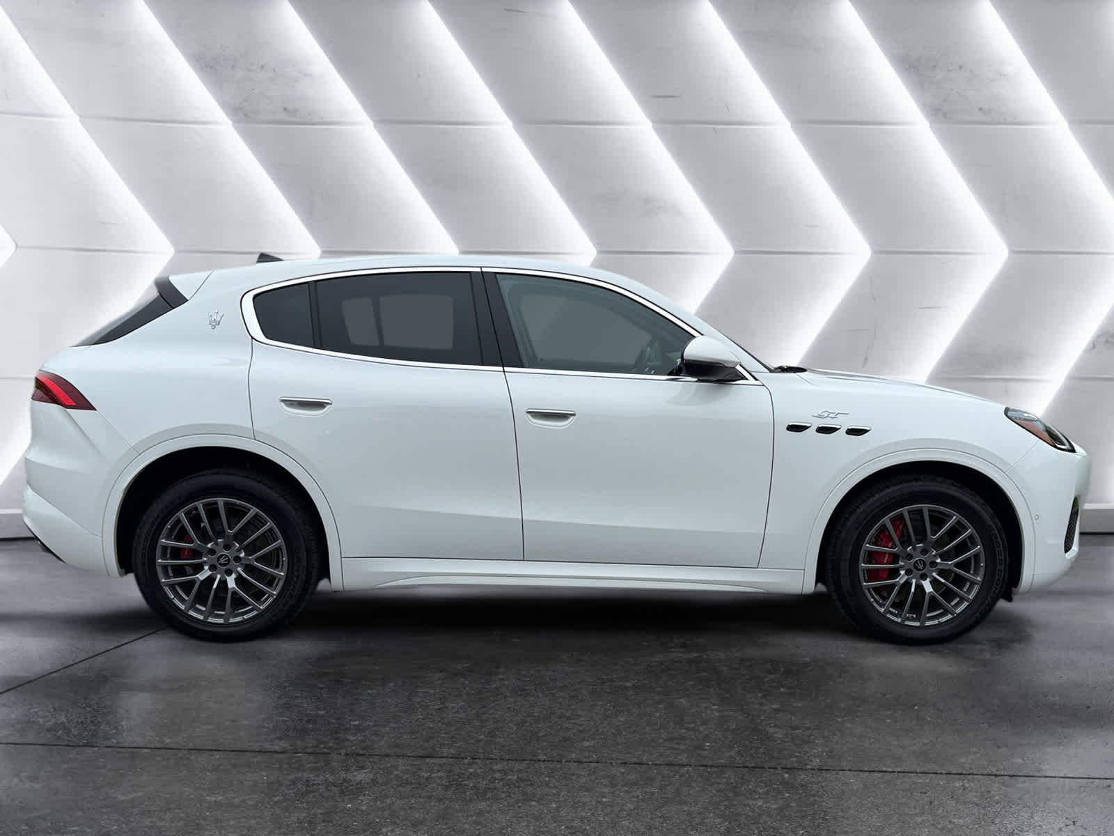used 2024 Maserati Grecale car, priced at $54,998