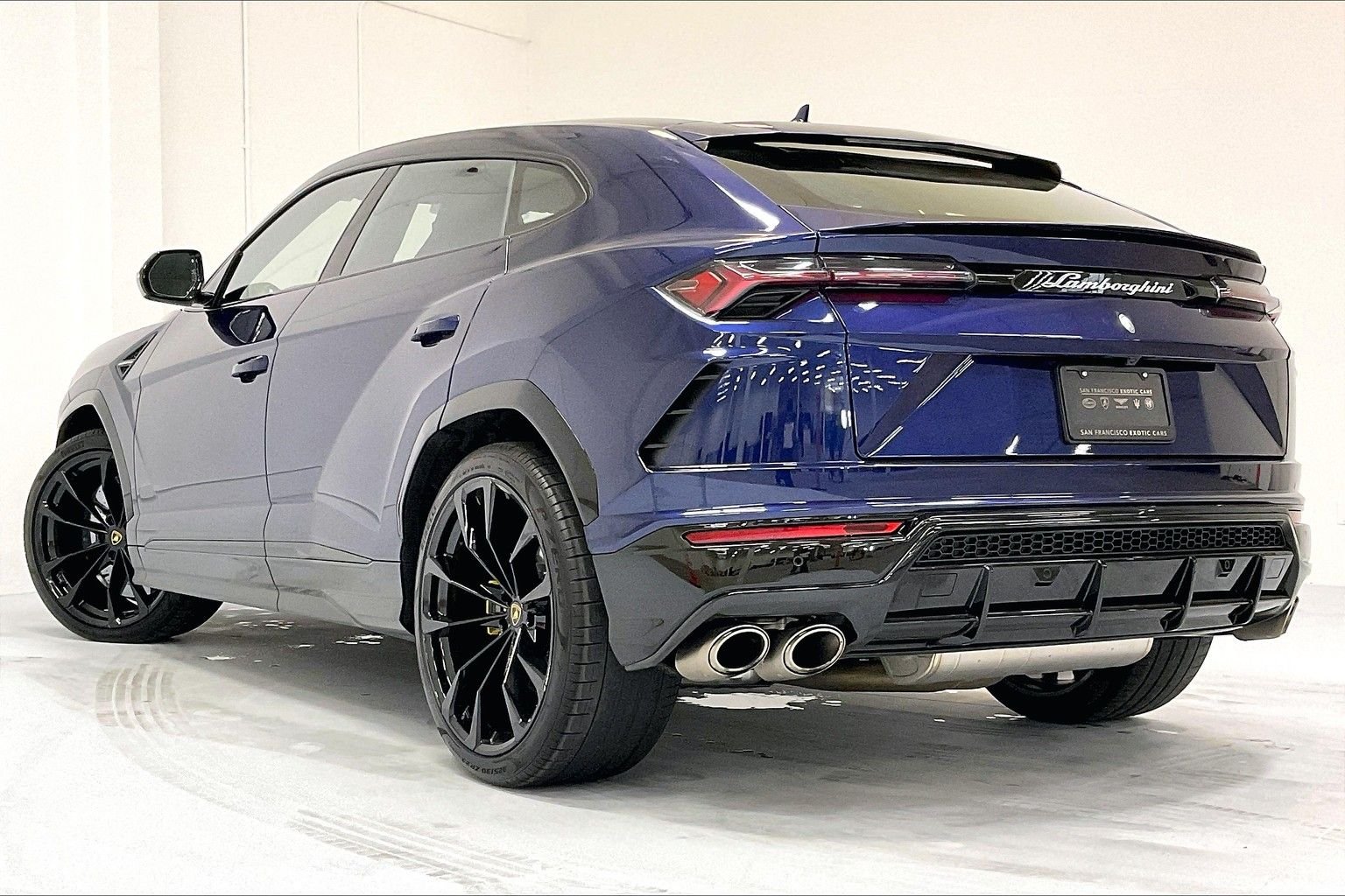 used 2021 Lamborghini Urus car, priced at $219,991