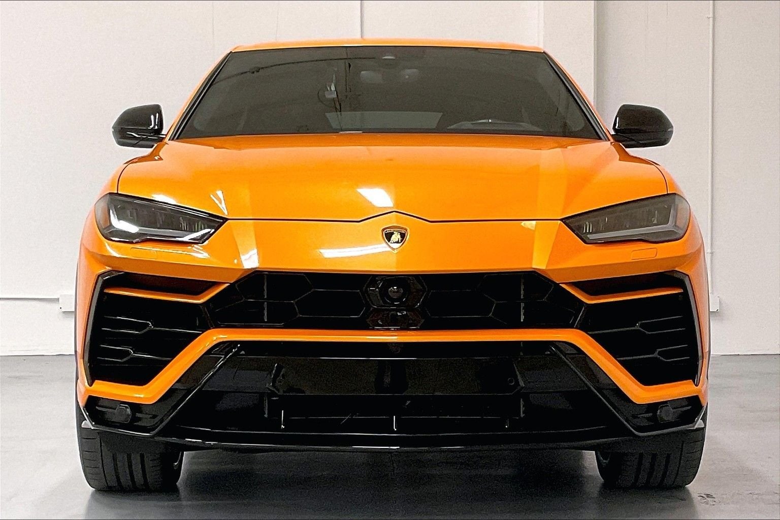 used 2022 Lamborghini Urus car, priced at $224,991