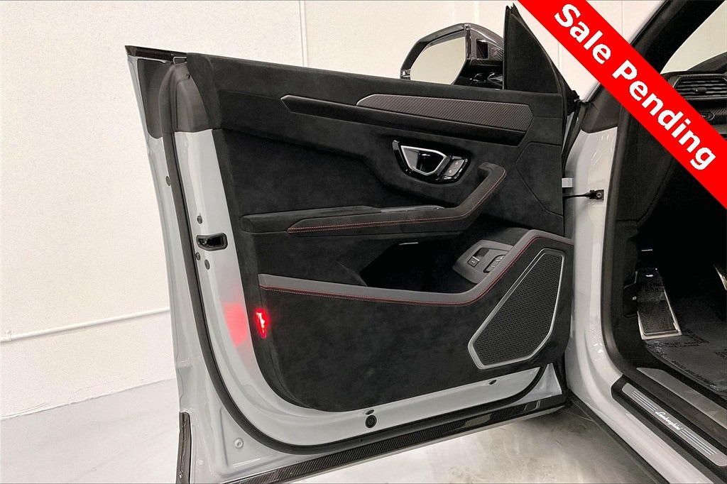 used 2023 Lamborghini Urus car, priced at $279,991