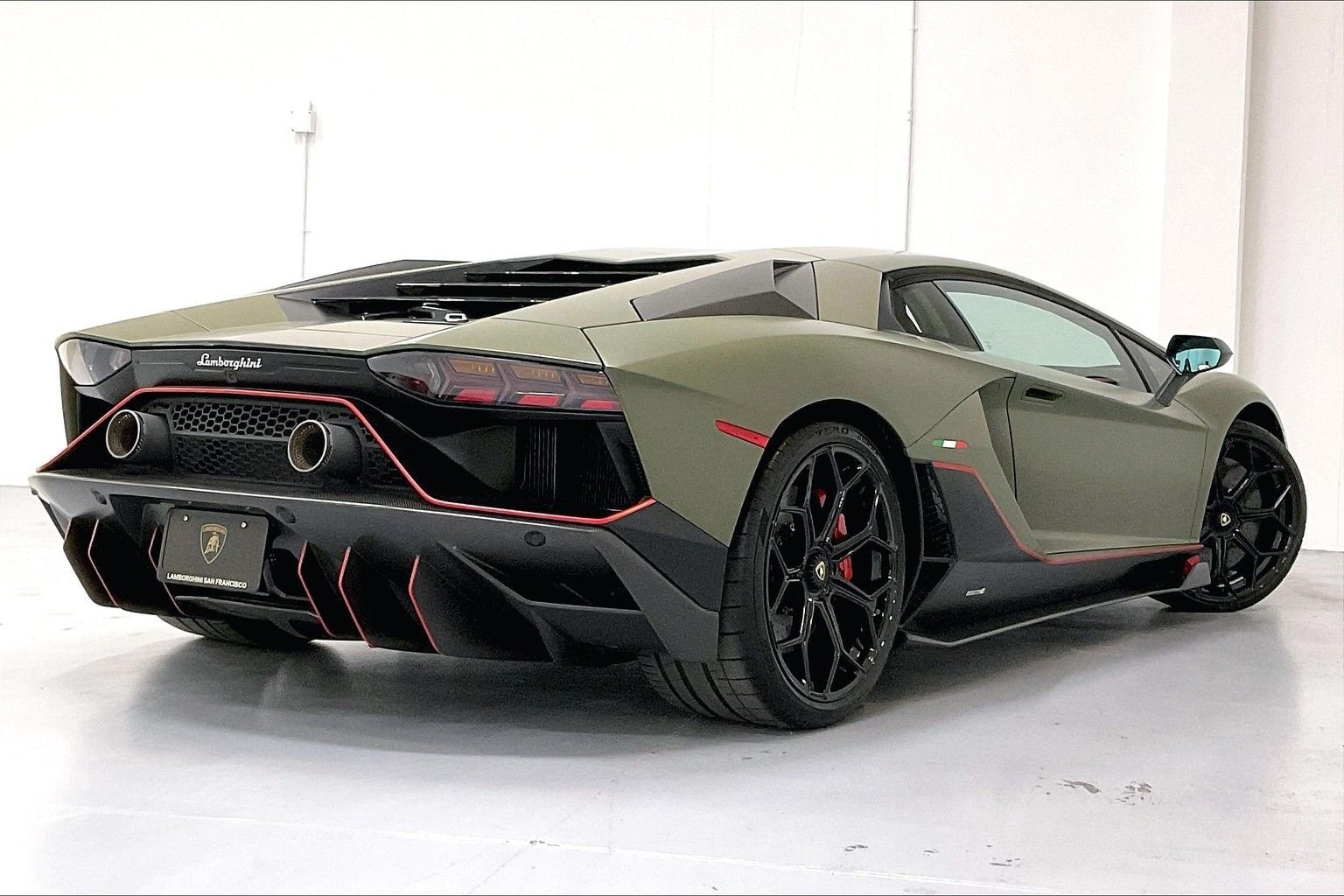 used 2022 Lamborghini Aventador Ultimae car, priced at $679,991