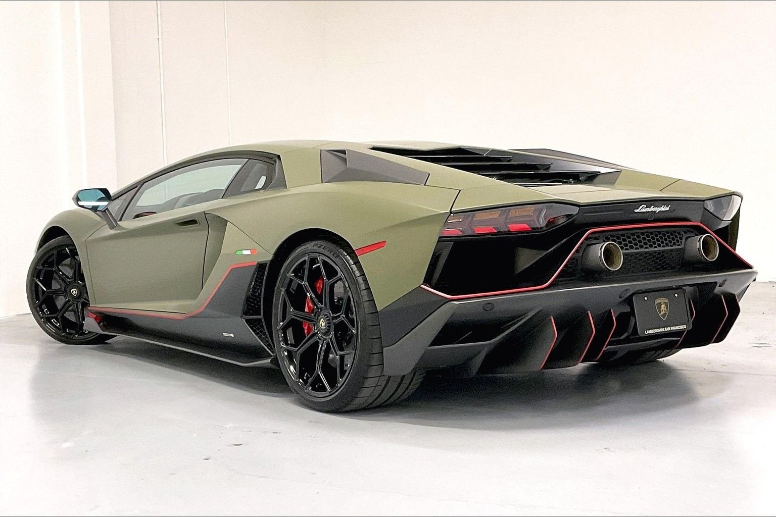 used 2022 Lamborghini Aventador Ultimae car, priced at $679,991