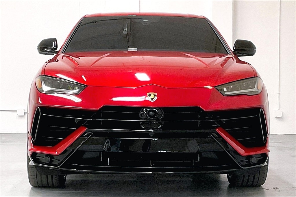 used 2023 Lamborghini Urus car, priced at $254,991