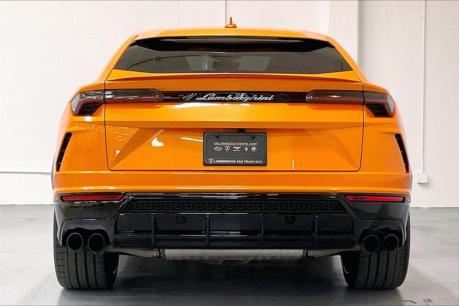 used 2022 Lamborghini Urus car, priced at $224,991