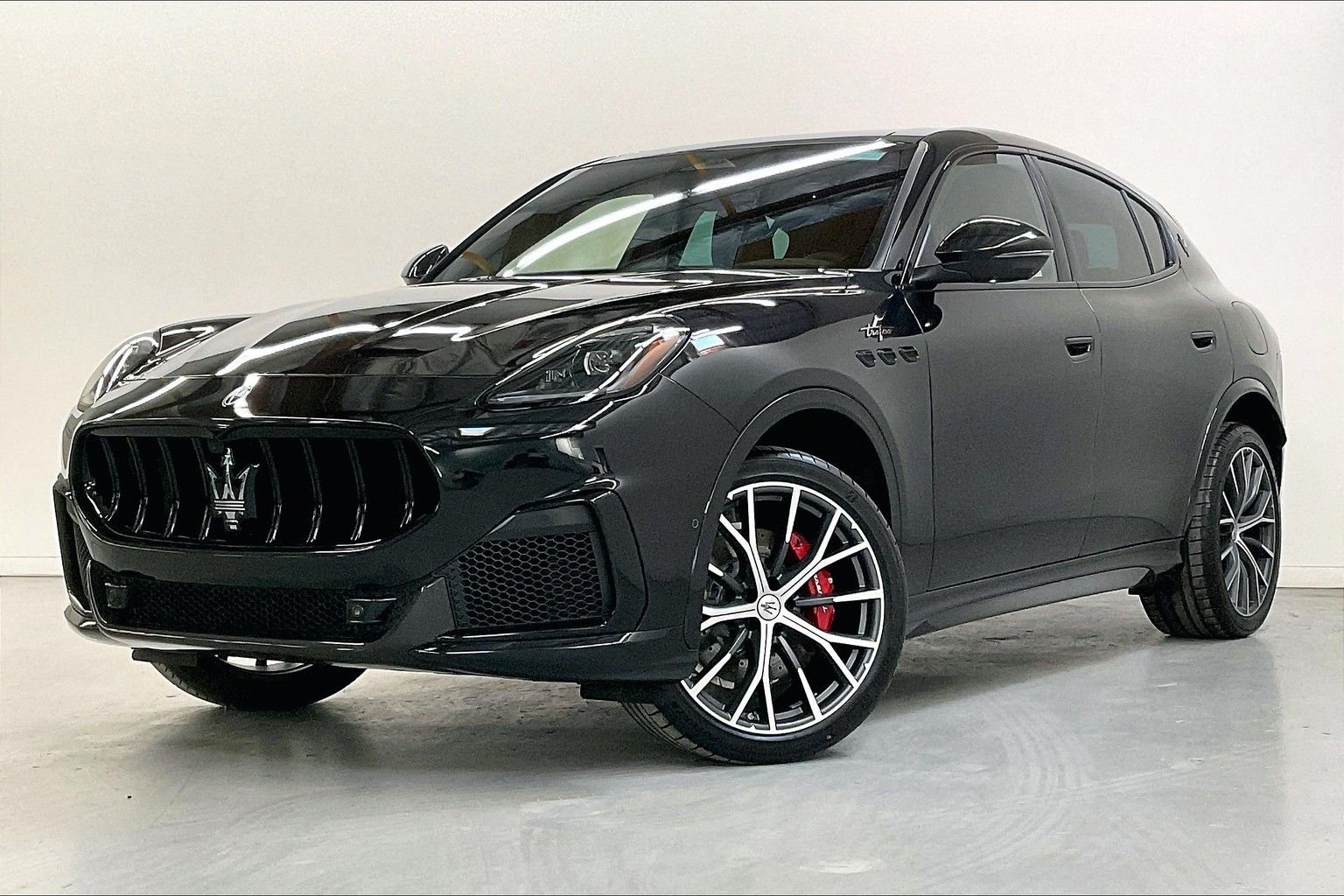new 2024 Maserati Grecale Trofeo car, priced at $112,860