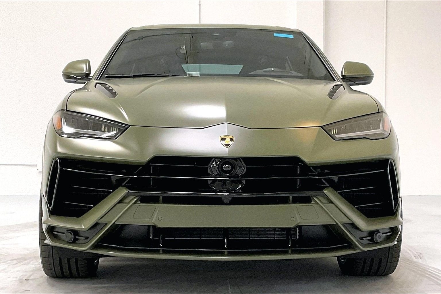 used 2024 Lamborghini Urus S car, priced at $289,991