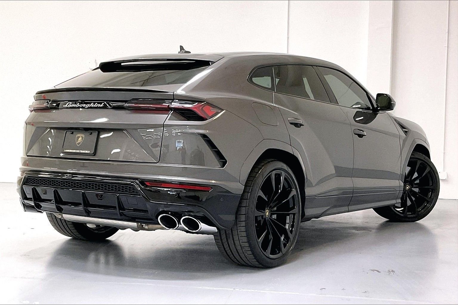 used 2021 Lamborghini Urus car, priced at $219,991