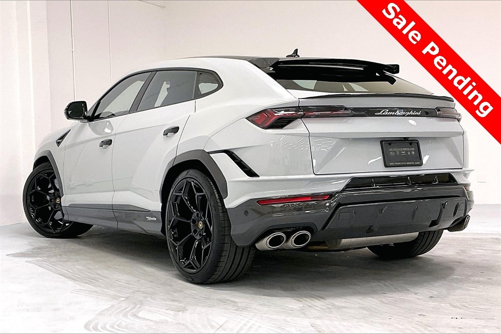 used 2023 Lamborghini Urus car, priced at $279,991
