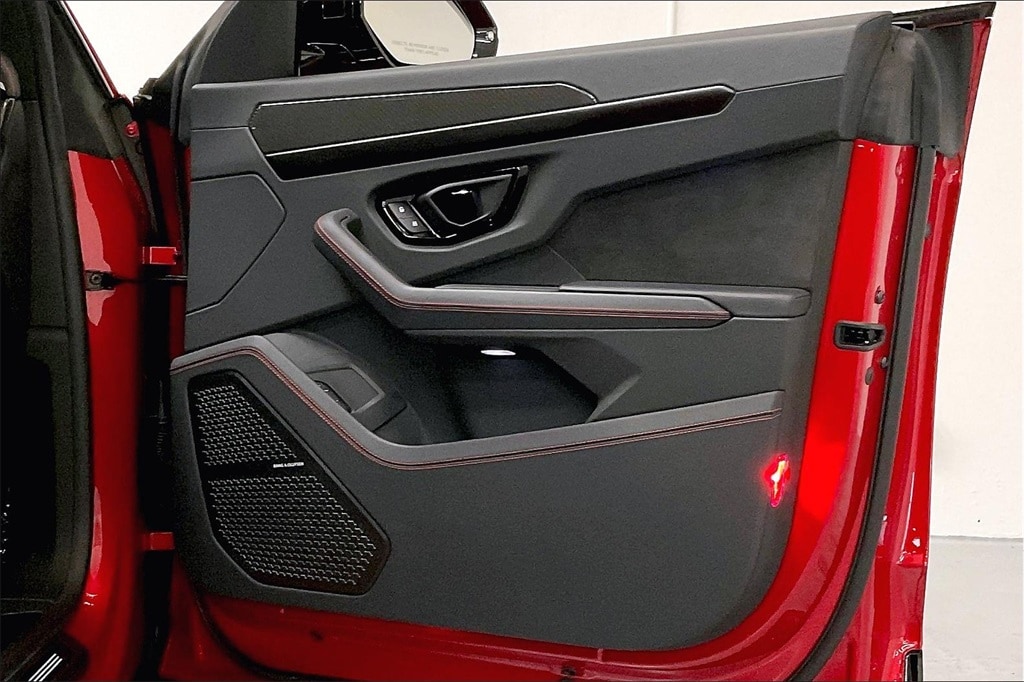 used 2023 Lamborghini Urus car, priced at $254,991