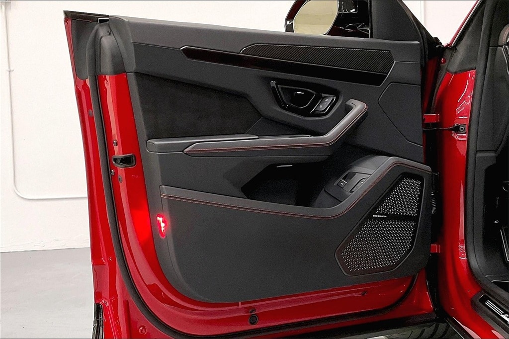 used 2023 Lamborghini Urus car, priced at $254,991