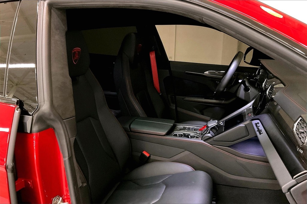 used 2023 Lamborghini Urus car, priced at $254,991