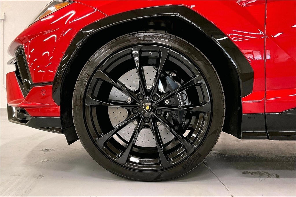 used 2023 Lamborghini Urus car, priced at $254,991