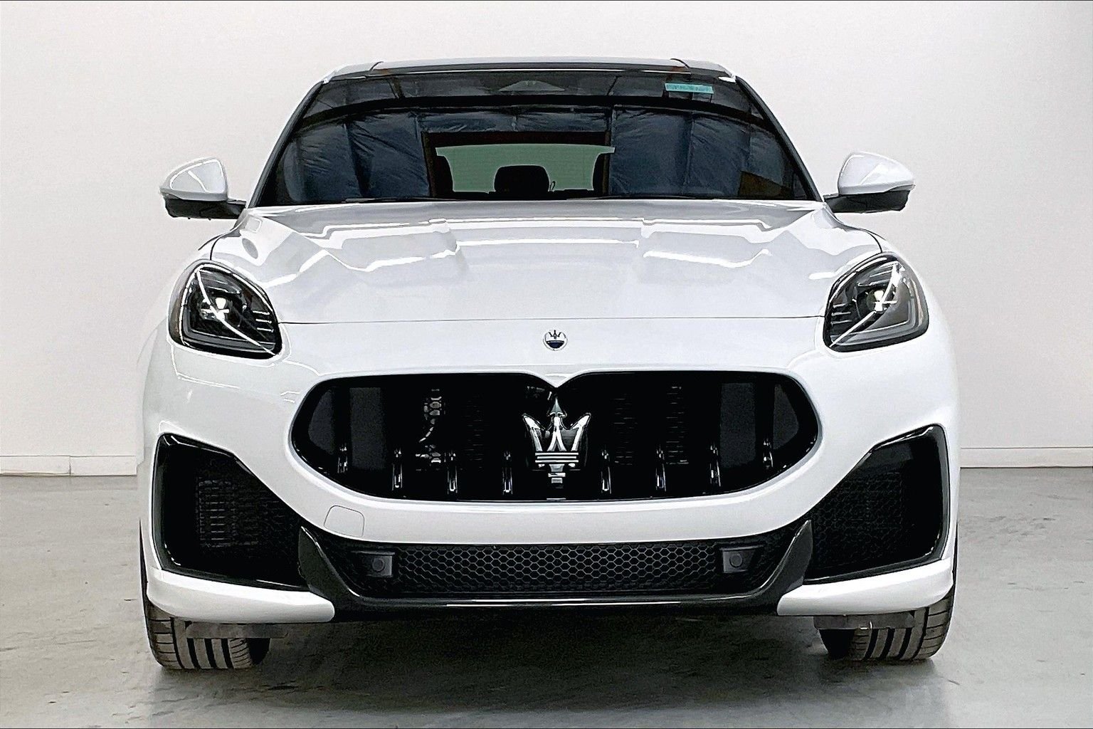 new 2023 Maserati Grecale Trofeo car, priced at $108,197