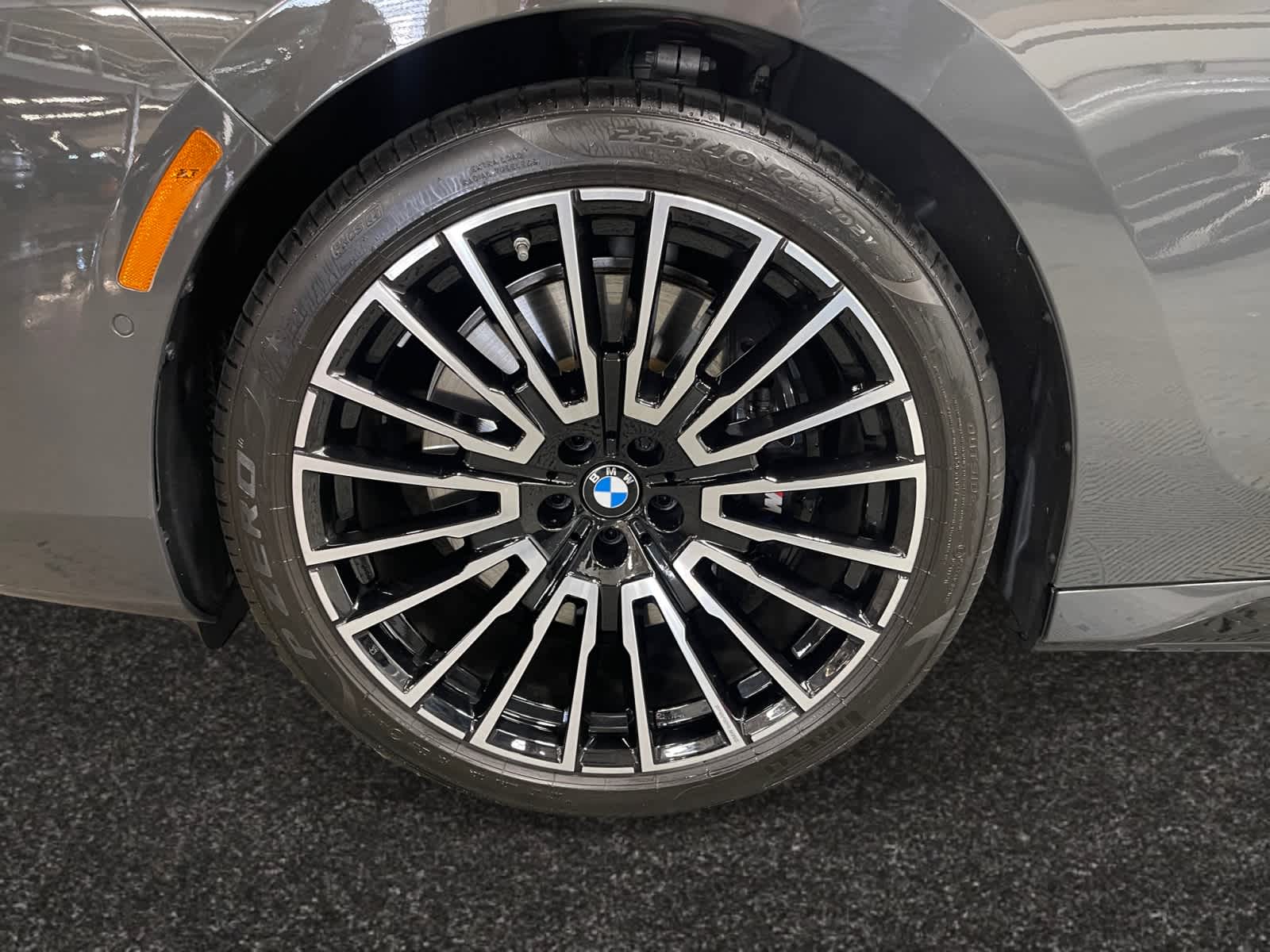 new 2025 BMW 760i car, priced at $151,925