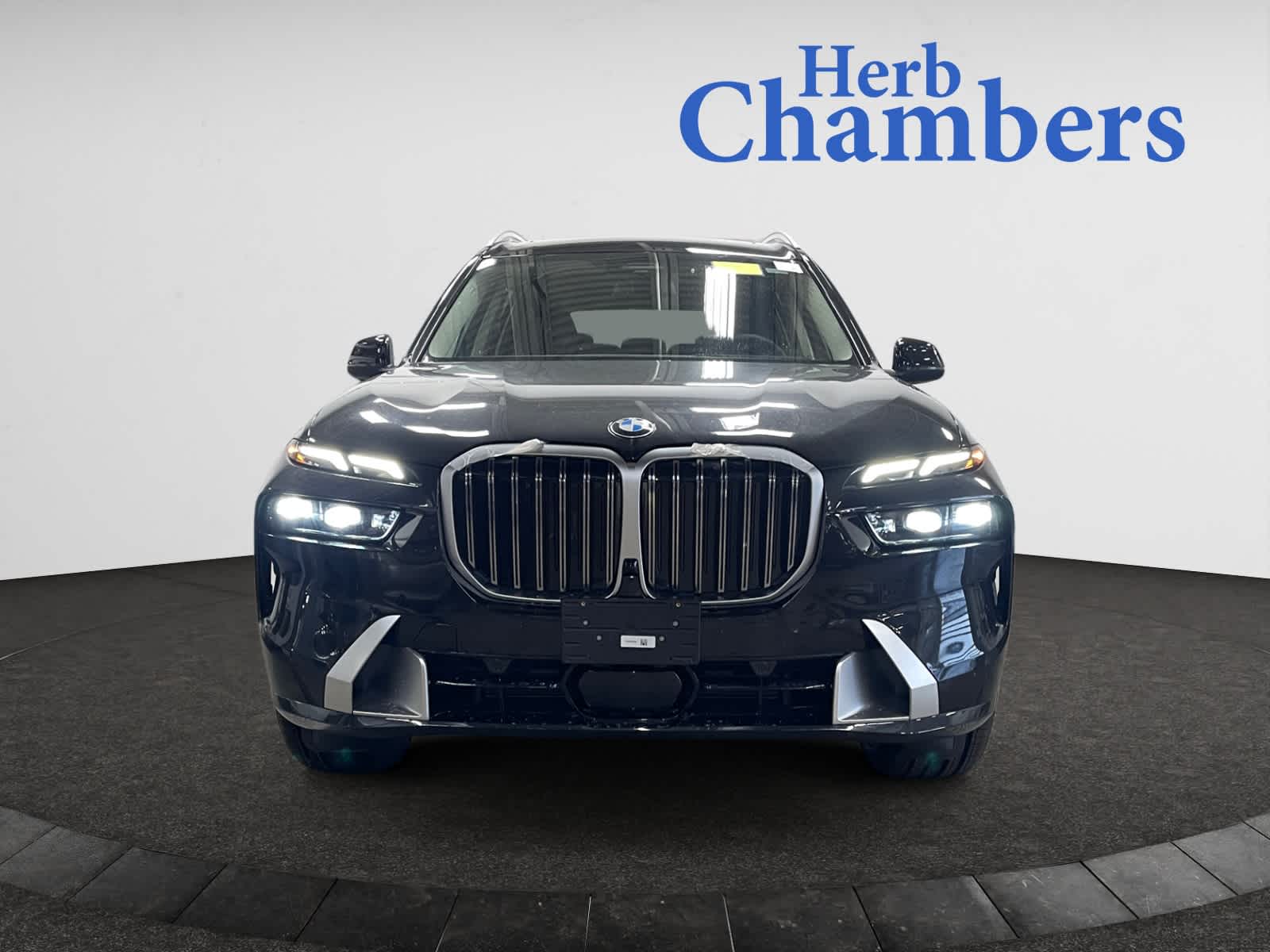 new 2025 BMW X7 car, priced at $85,355