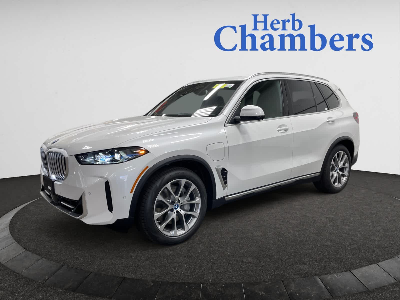 new 2025 BMW X5 PHEV car, priced at $83,035