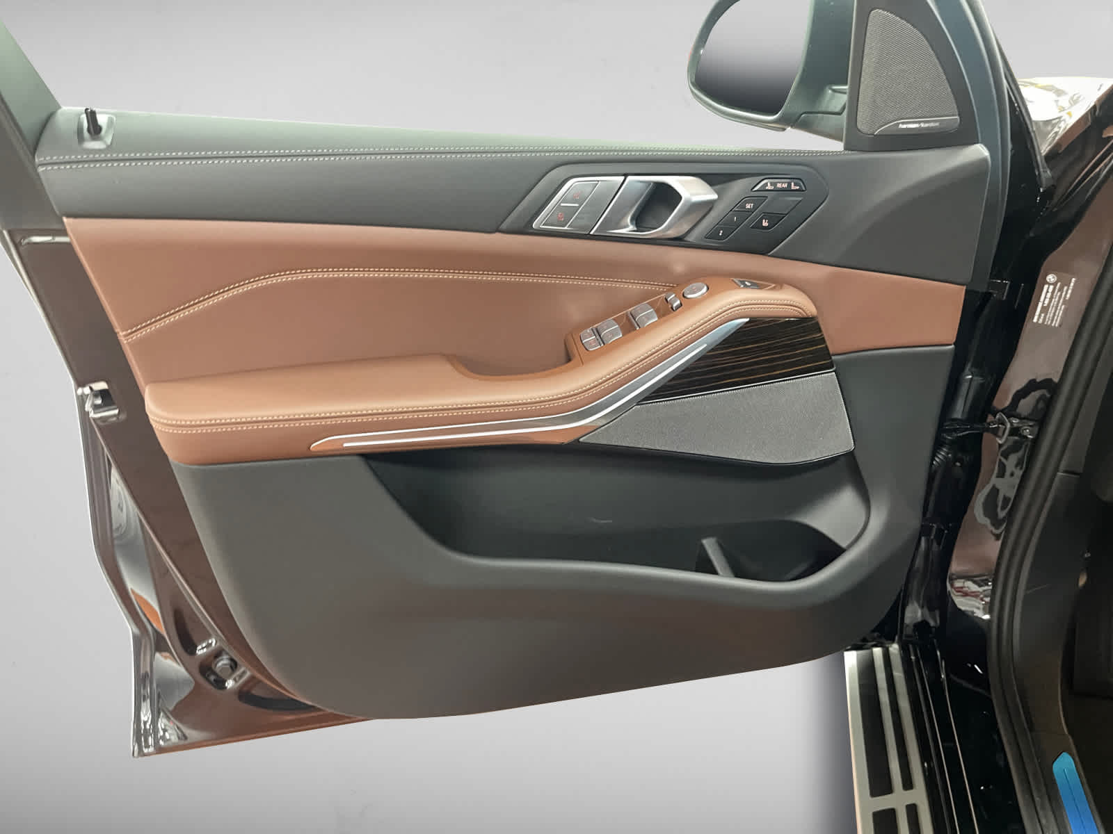 new 2026 BMW X7 car, priced at $95,330