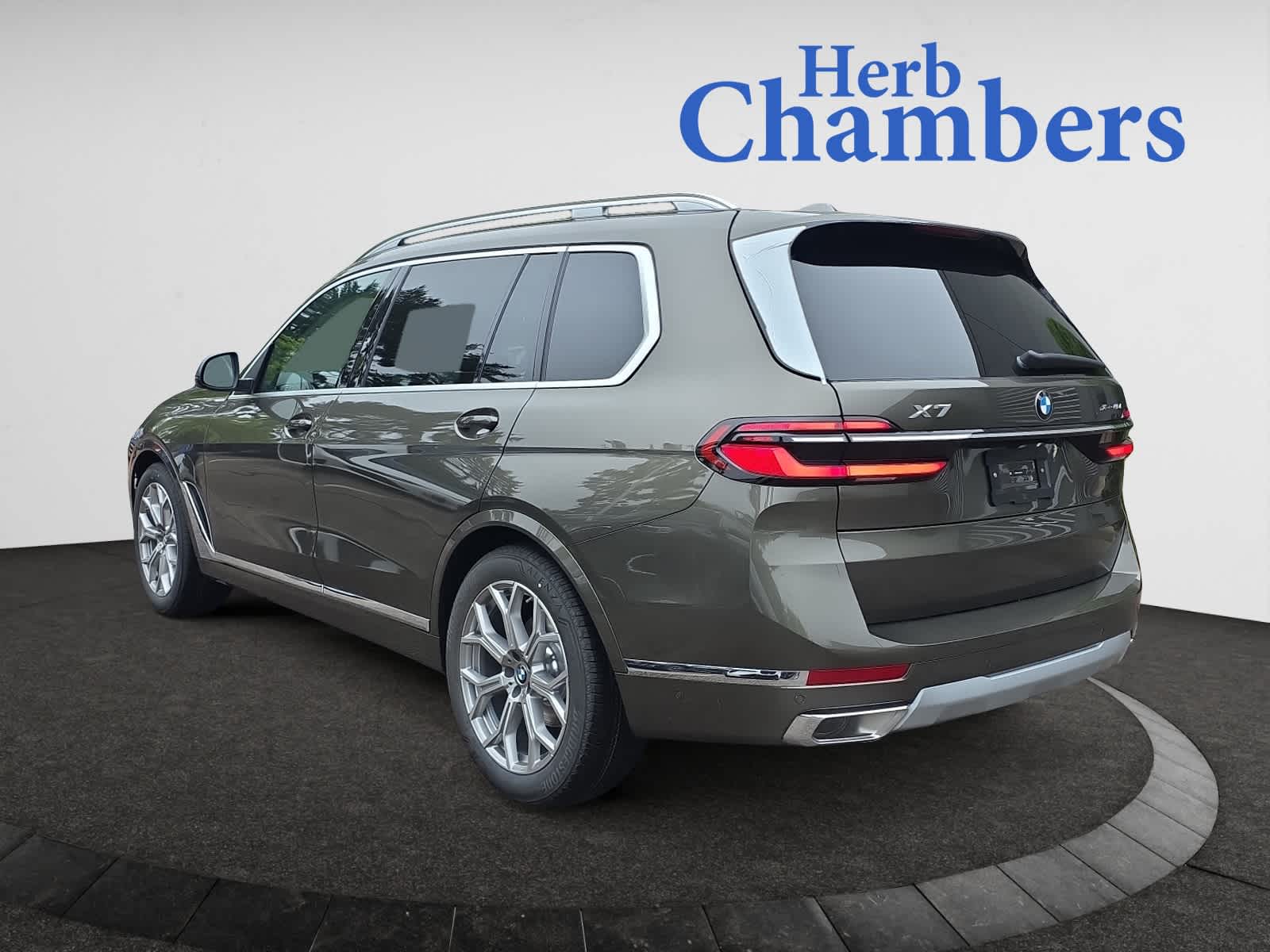 new 2026 BMW X7 car, priced at $94,580